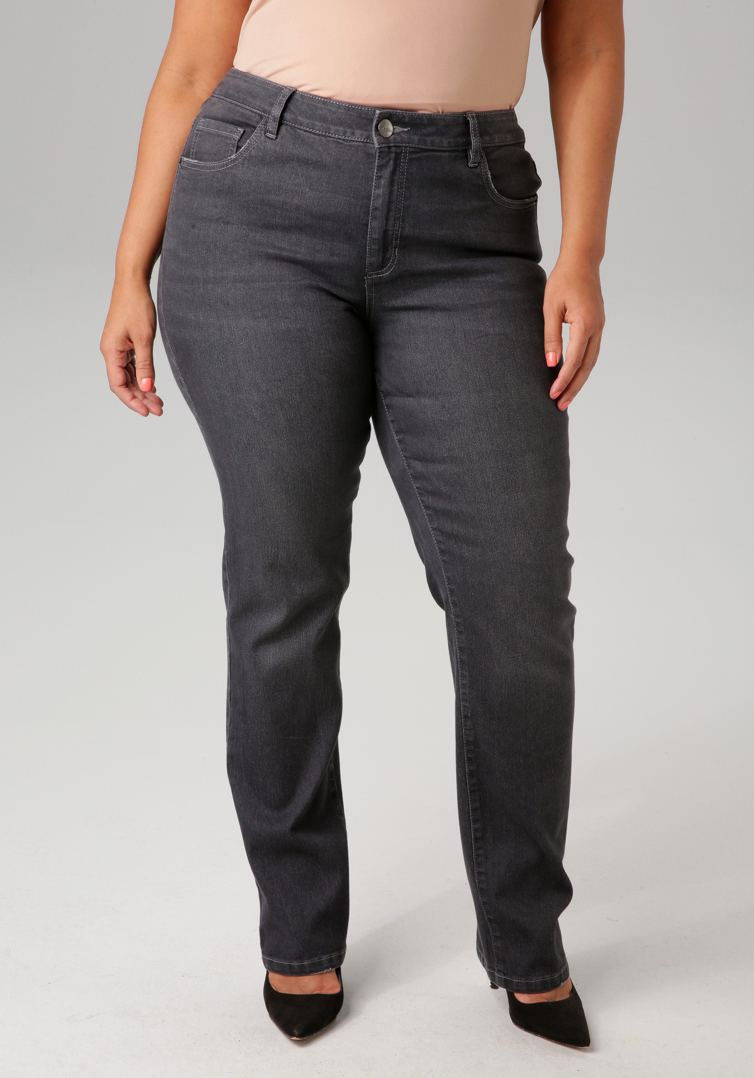 Aniston PLUS Straight-Jeans mit leichtem Used-Effekt
