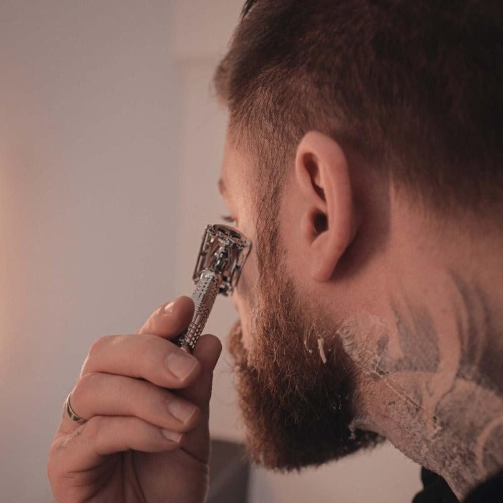 Störtebekker Rasierset - Rasierhobel 'Hamburg' (Silber) - Rasierset Herren, mit Rasierpinsel, Rasierschale, Rasierseife, Alaunstein und 10 Klingen