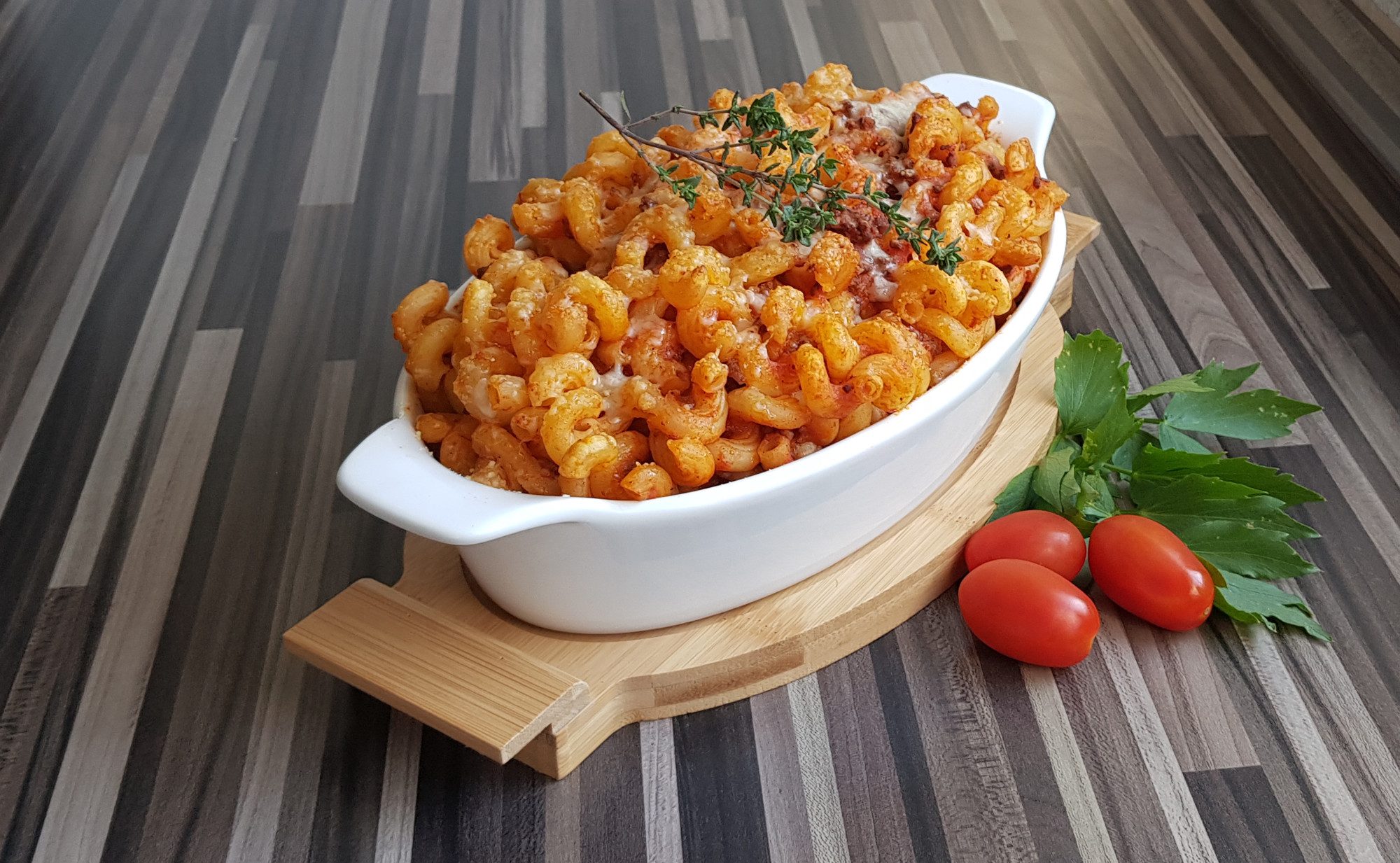 Florina Auflaufform Auflaufform Backform Lasagneform Keramik oval 28,5cm PM311, Keramik, (2-St), mit Griffen mit Bambus Untersetzer 28,5 cm