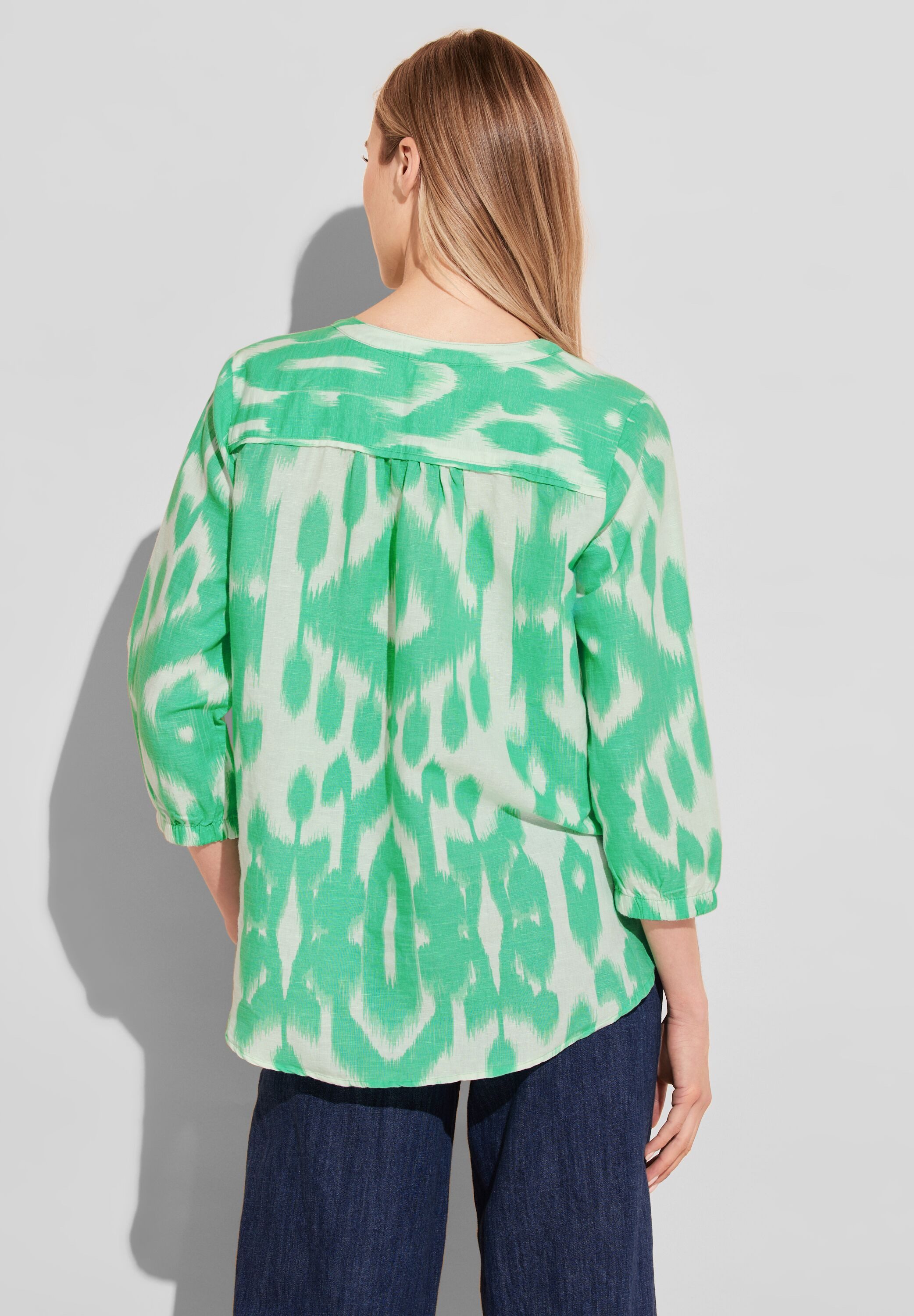 STREET ONE Klassische Bluse mit geschlitztem Rundhalsausschnitt