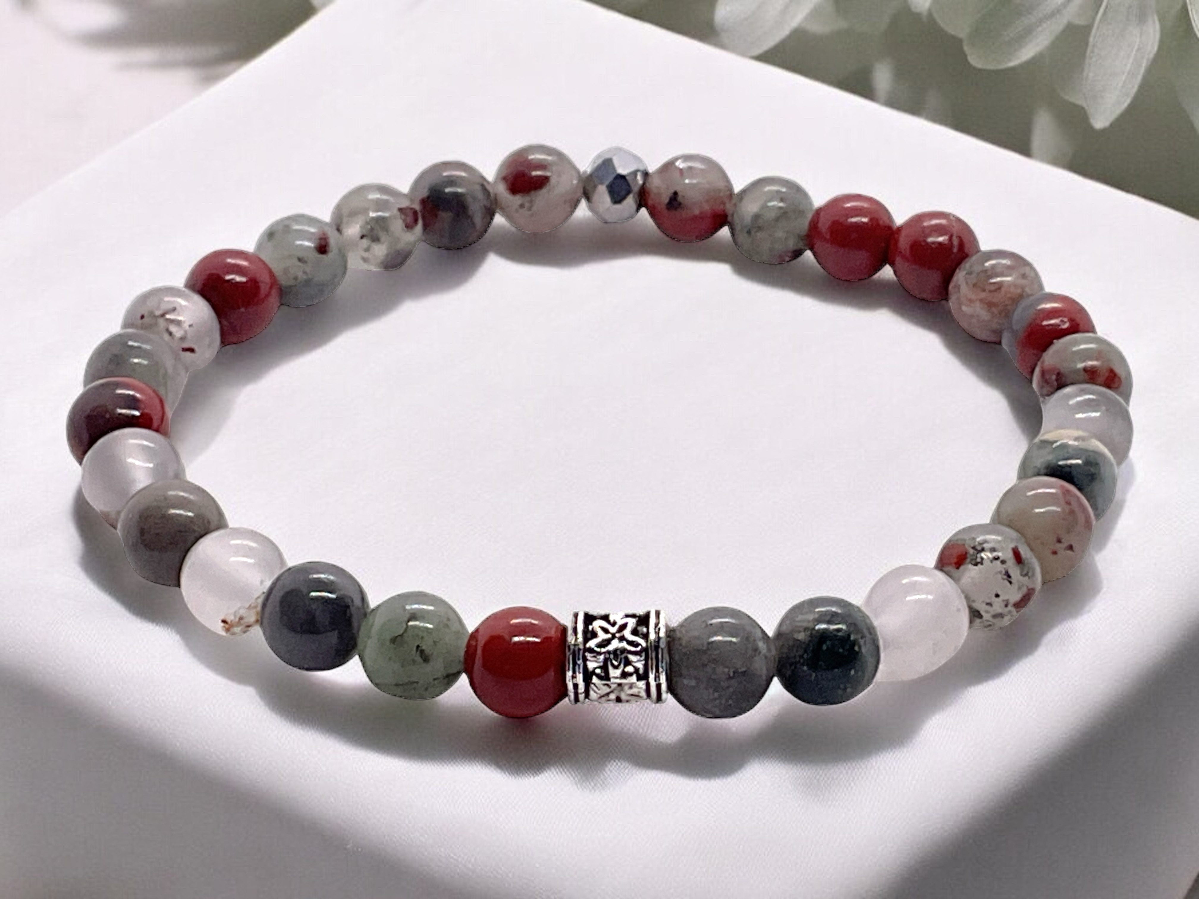Steinfixx® Perlenarmband Edelsteinarmband afrikanischer Blutstein - Drachenblutstein (Handmade in Germany, 1-tlg., Vitalität und Heiterkeit, inclusive Geschenkbox), mit silberner Vintage Perle und platinierter facettierter Perle