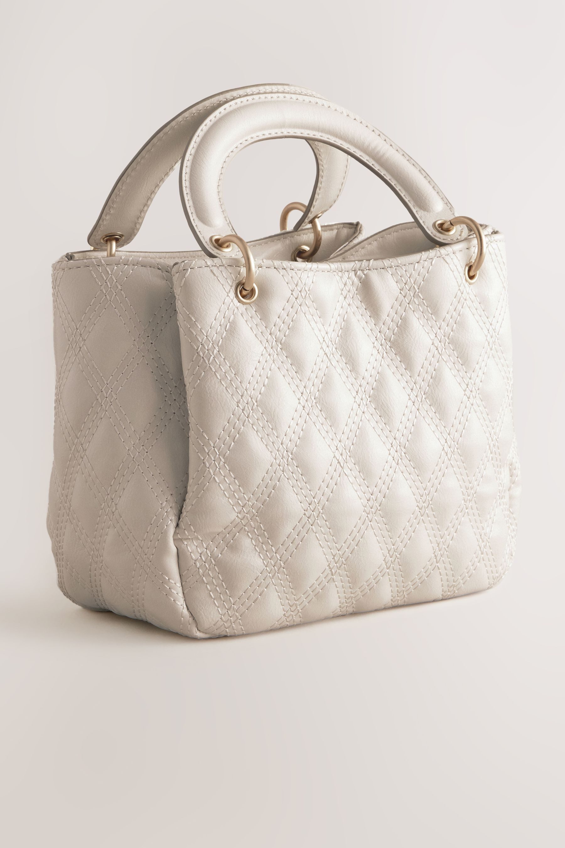 Next Umhängetasche Gesteppte Handtasche mit Anhänger günstig online kaufen