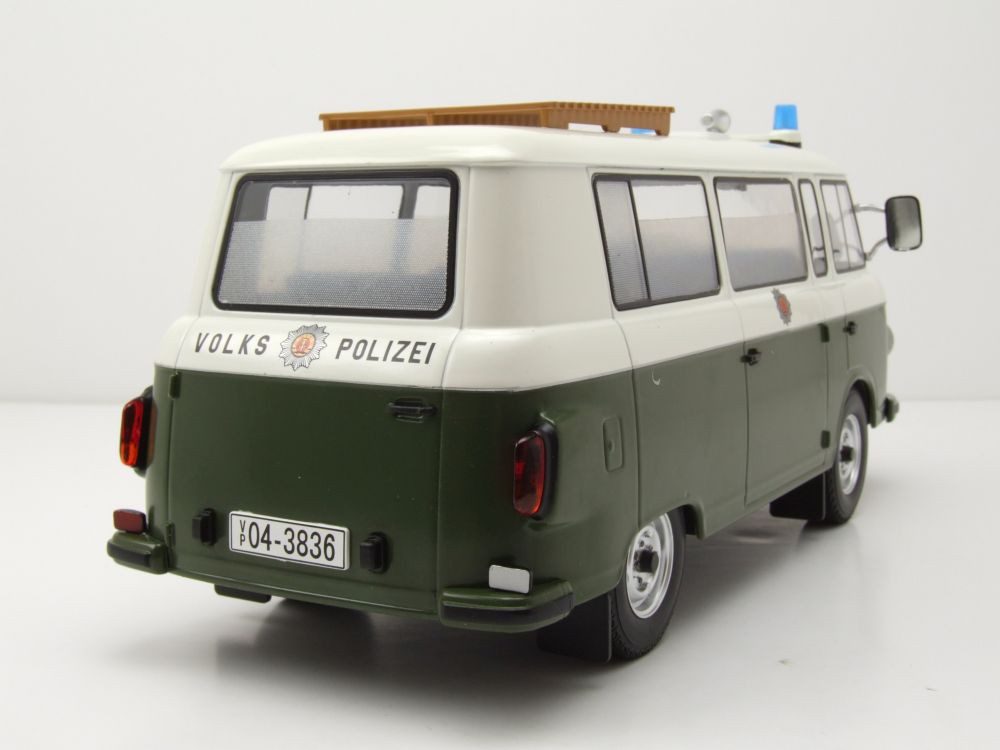 MCG Modellauto Barkas B 1000 Volkspolizei 1965 grün weiß, Maßstab 1:18