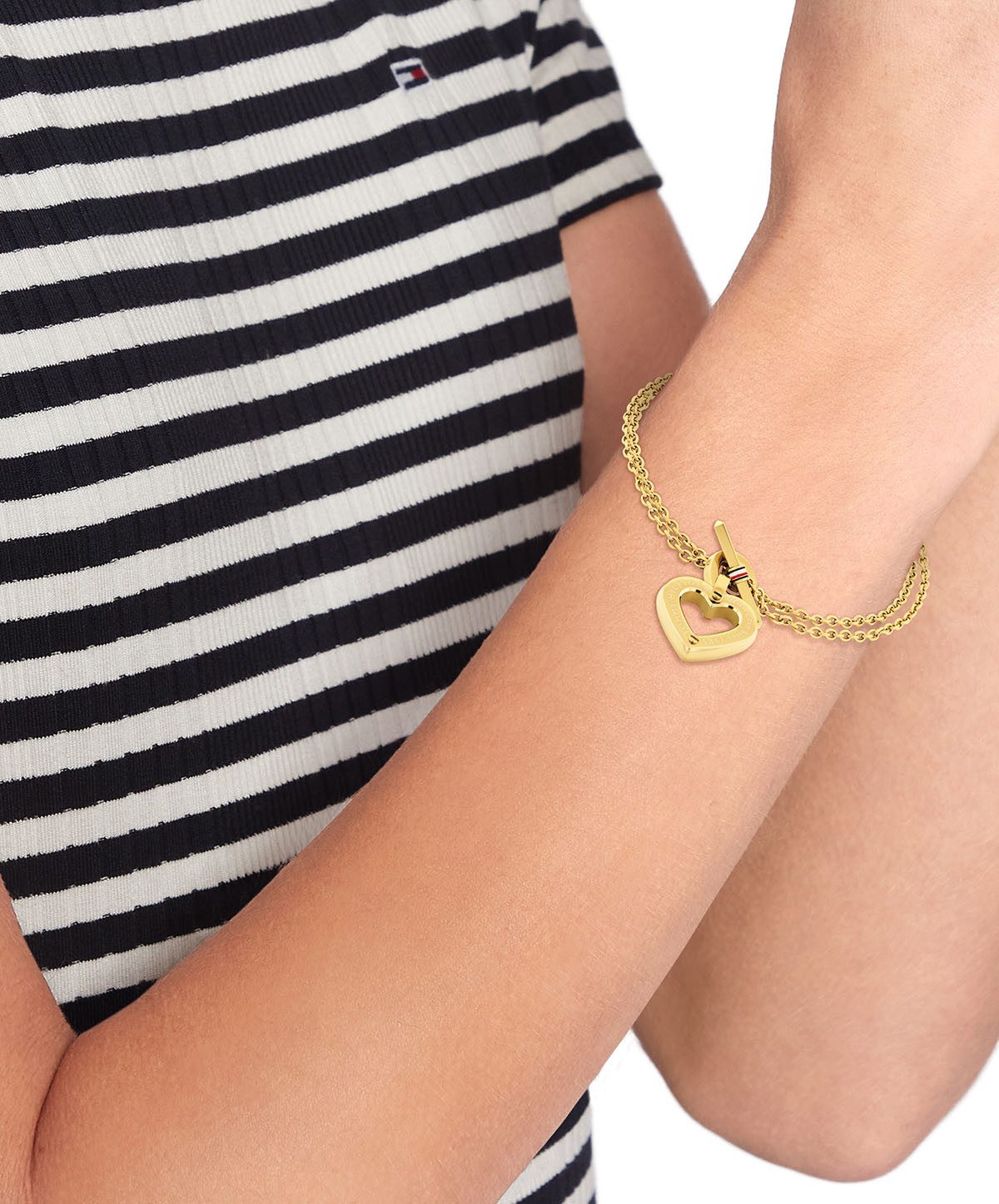 Tommy Hilfiger Armkette TOGGLE HEART, mit Emaille günstig online kaufen