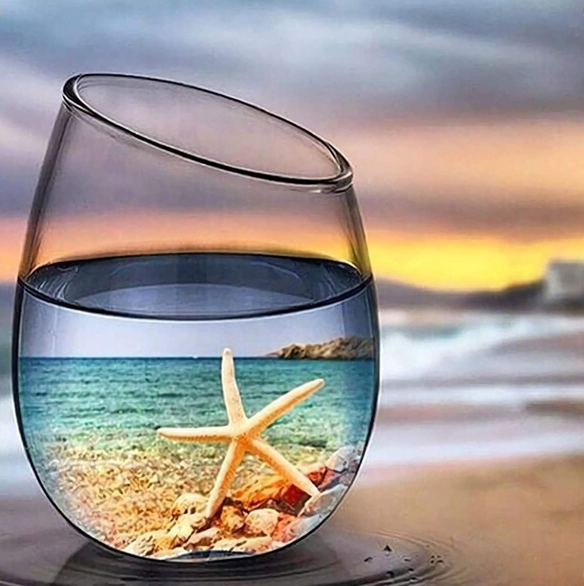 LA CUTE Раскрась по номерам 5d Diamond Painting Glas am Strand Раскрась по номерам 30x30cm (Komplettset für 5D Diamond Painting inklusive Leinwand, Diamanten und Werkzeugen, Diamond Painting Set mit Zubehör für DIY-Kreativität und Entspannung), 30x30cm 5D Diamond Painting mit präziser Klebeschicht & Zubehör