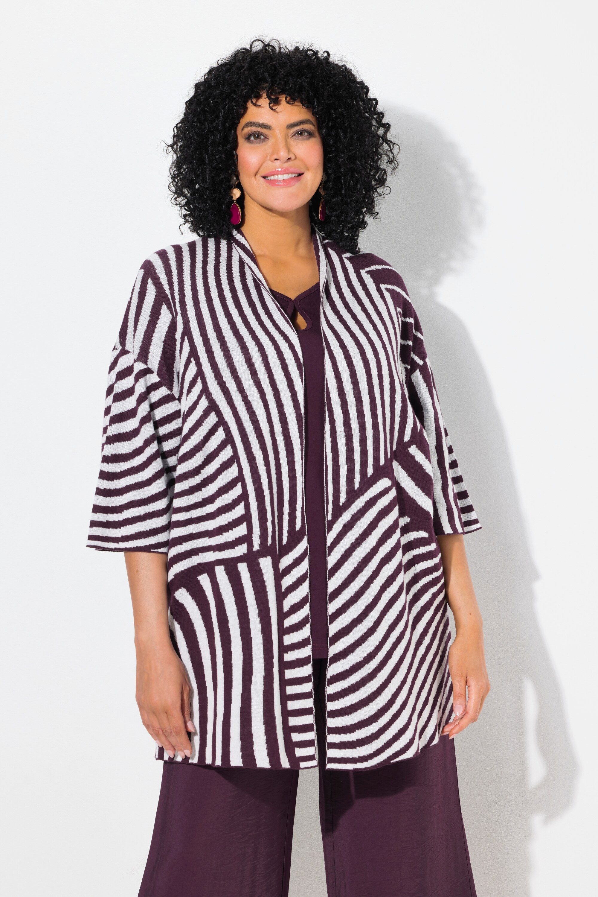 Ulla Popken Strickjacke Strickjacke Jacquard-Feinstrick Stehkragen Halbarm