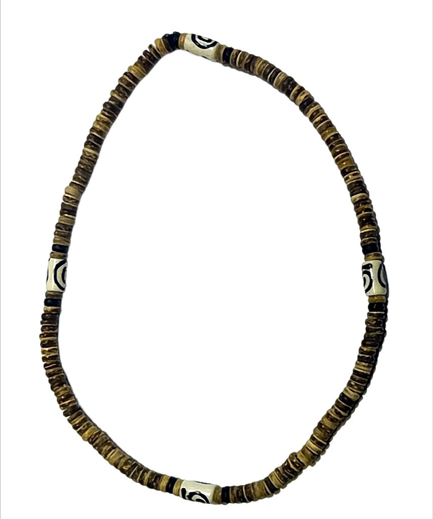 Westernlifestyle Statementkette Tribal Earth – Spirit Line Heishi Kette Kokos mit Dekorperlen