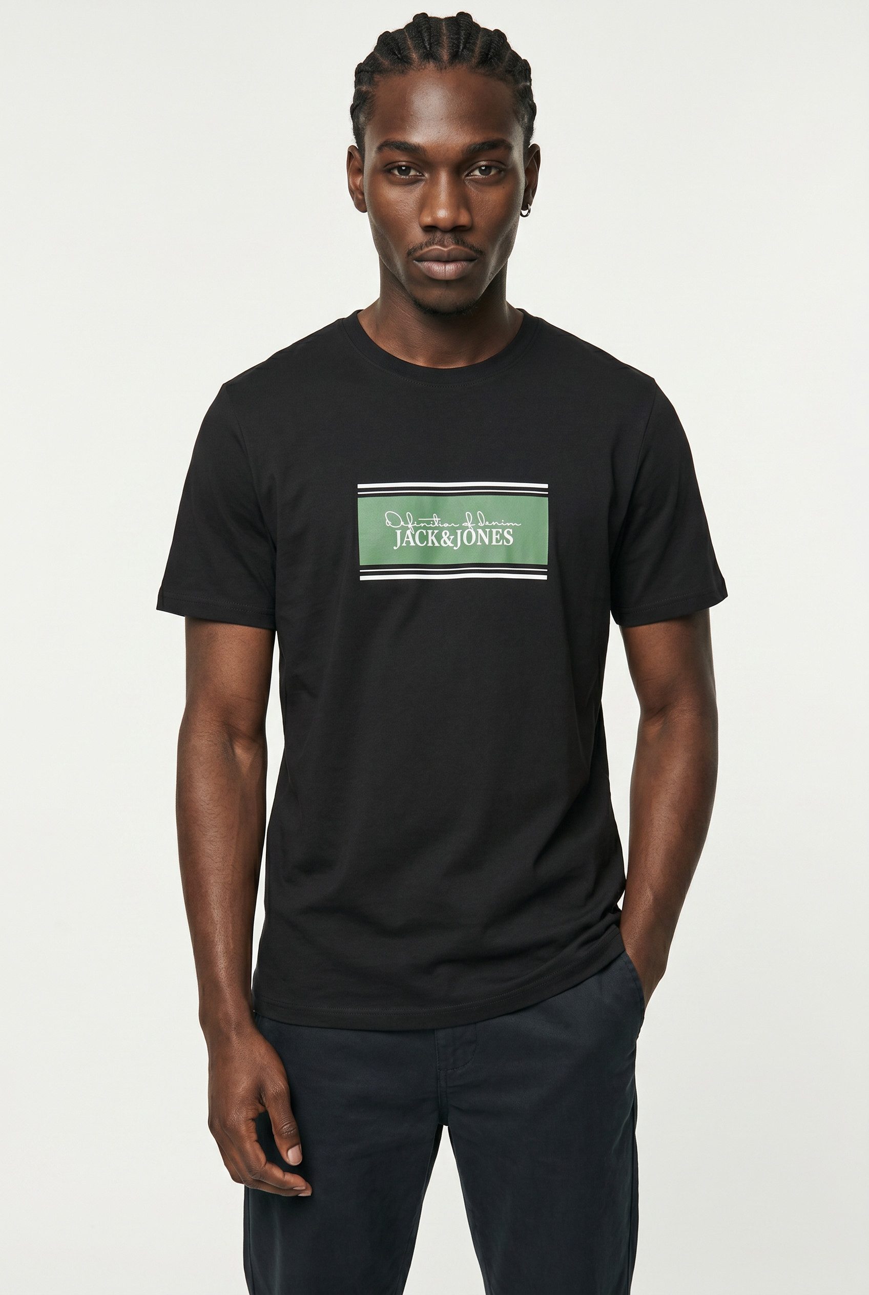 Jack & Jones Rundhalsshirt JJBUSTER TEE SS CREW NECK BTS aus Baumwolle, normale Passform, pflegeleicht