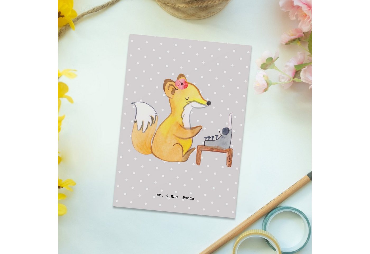 Thumbnail - Mr. & Mrs. Panda Postkarte Schriftstellerin Herz - Grau Pastell - Geschenk, Dankeskarte, Verlag, Charmantes Design