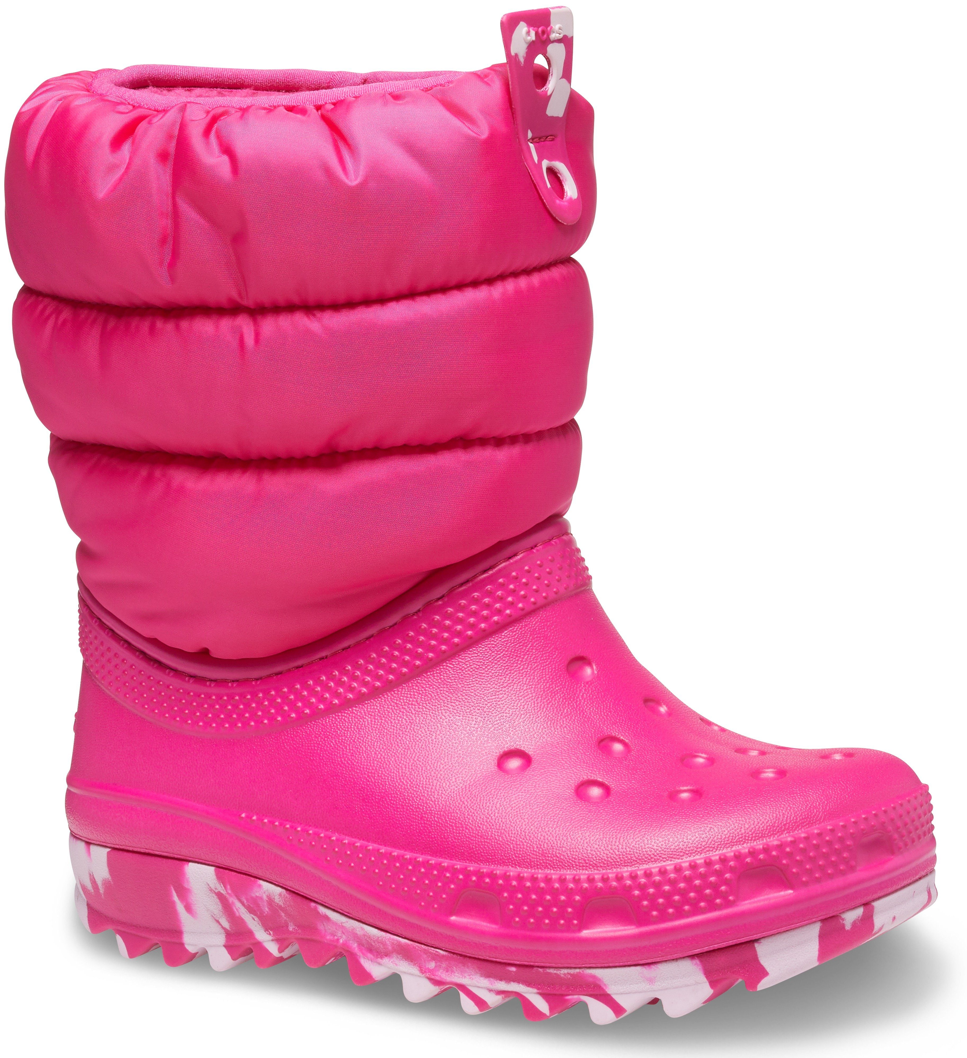 zum CLASSIC BOOT K Schlupfen PUFF Crocs Winterboots pink-kombiniert NEO