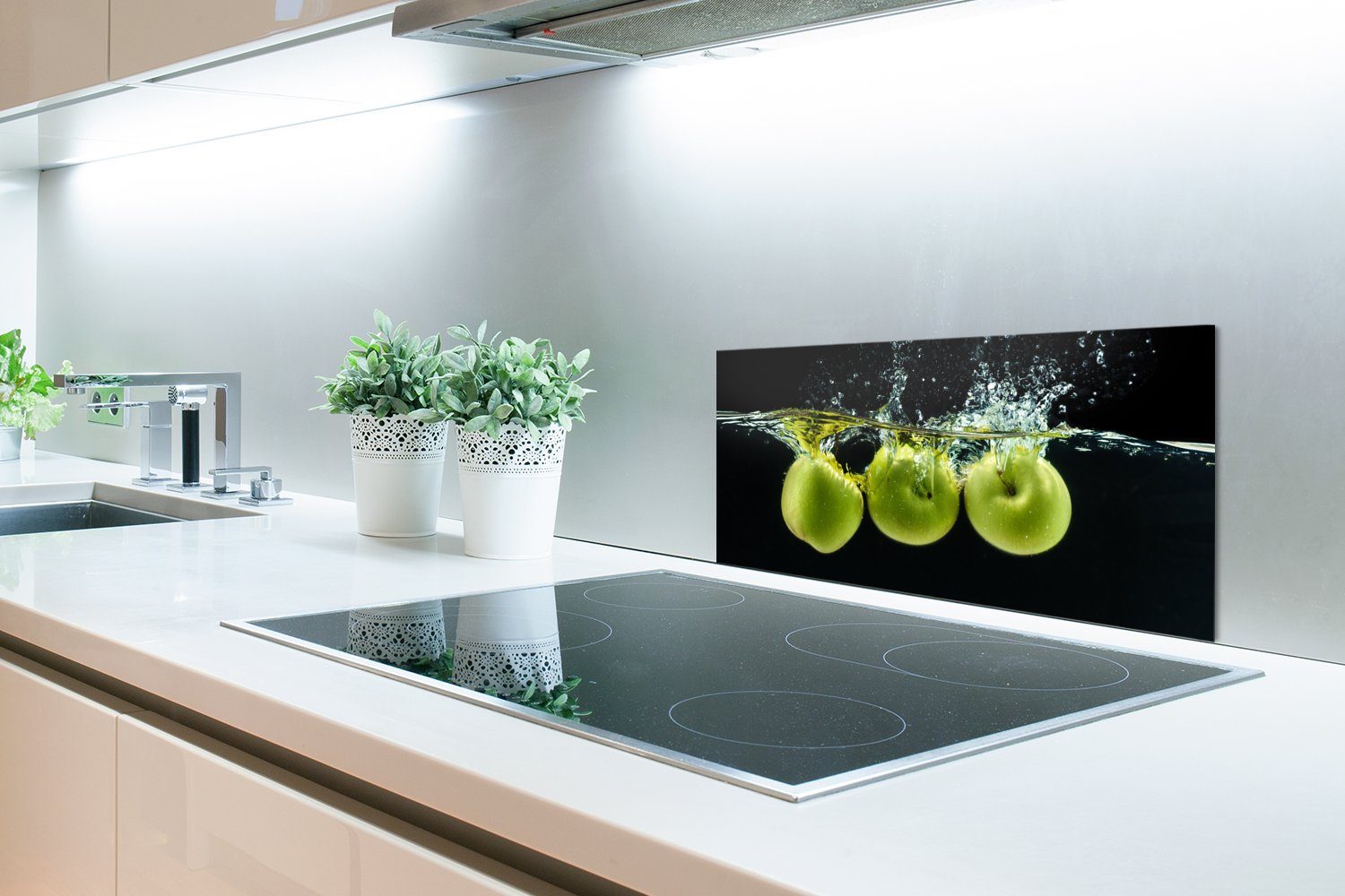 MuchoWow Küchenrückwand Fett für Wandschutz, - 60x30 Obst - gegen Küchen - cm, Wasser Äpfel - Schmutzflecken Grün, und (1-tlg), Schwarz