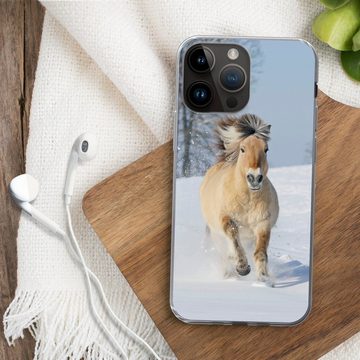 MuchoWow Handyhülle Laufendes Fjordpferd im Schnee, Handyhülle Telefonhülle Apple iPhone 14 Pro Max
