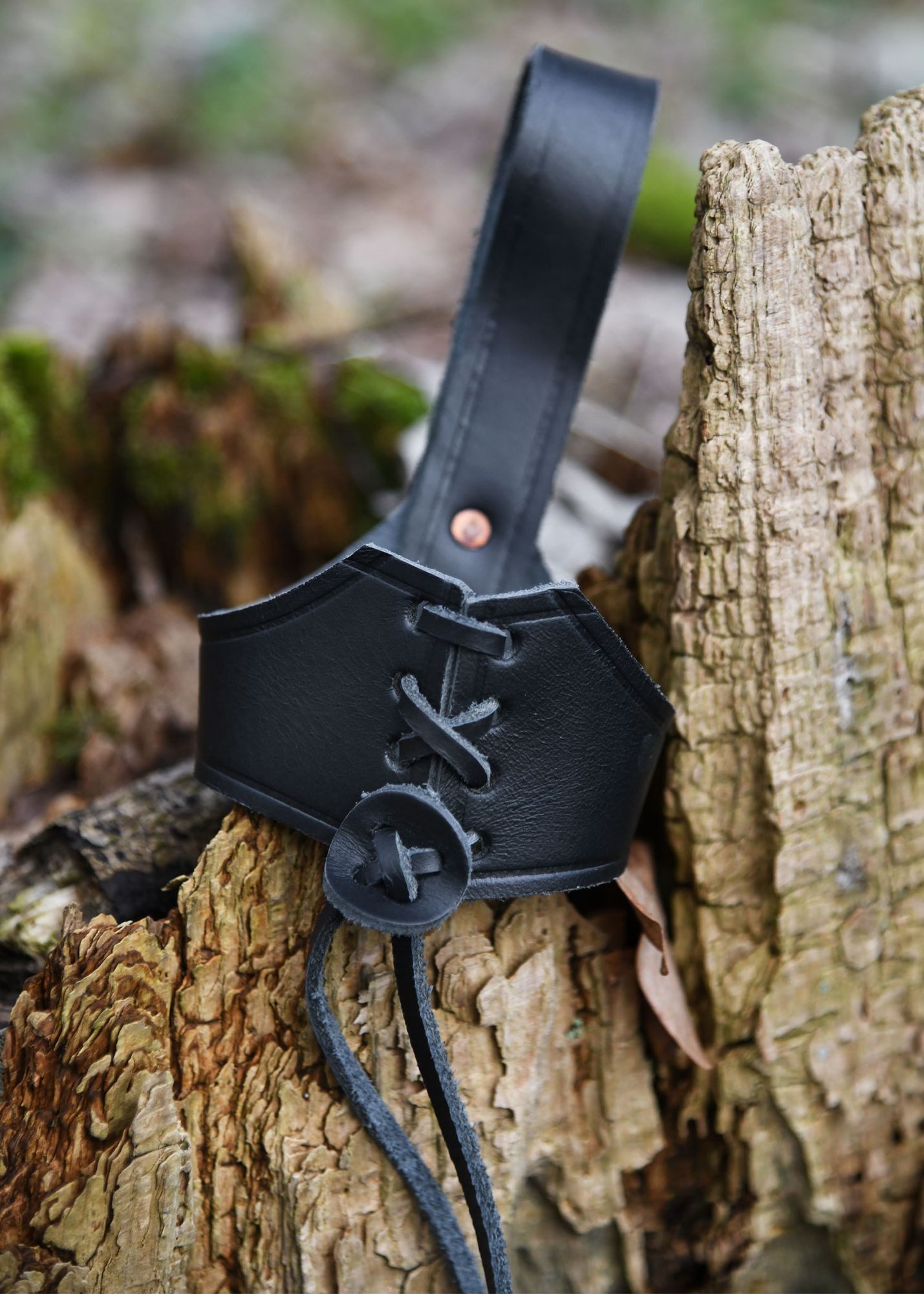 Battle Merchant Ritter-Kostüm Gürtelhalter aus Leder für Trinkhörner ab 0,4 Liter, schwarz
