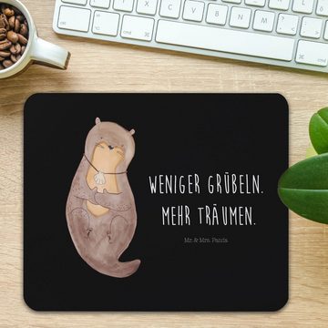 Mr. & Mrs. Panda Mauspad Otter Muschel - Schwarz - Geschenk, Tagträumen, PC Zubehör, Fischotte (1-St), Ergonomisch geformt