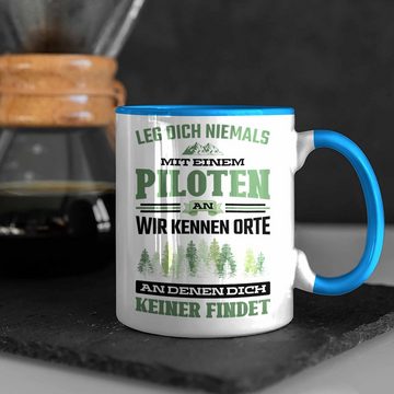 Trendation Tasse Trendation - Pilot Geschenk Tasse Flugzeug Fliegen Geschenkidee Piloten Kaffeetasse