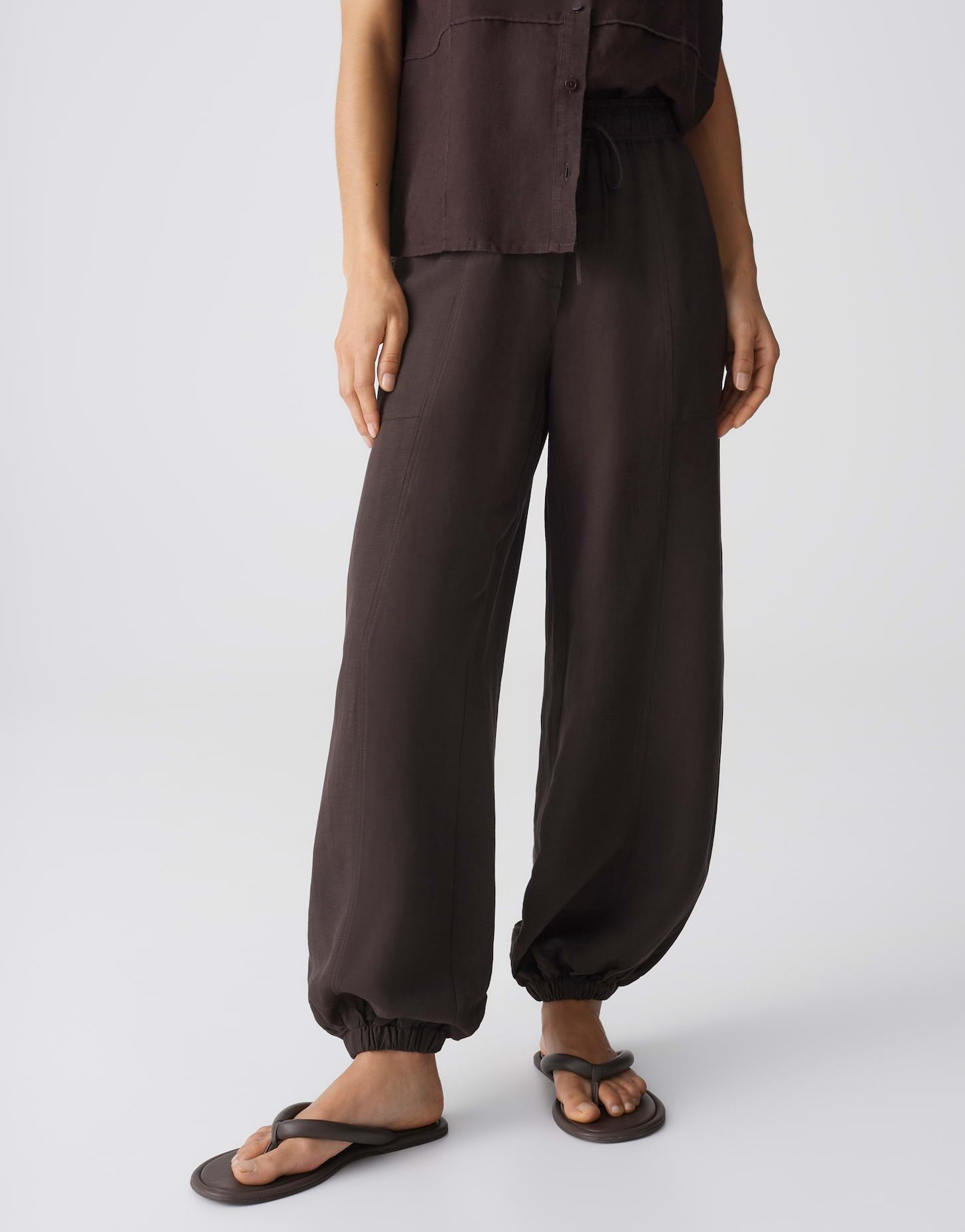 OPUS Leinenhose Myha oasis aus Webware mit Leinenstruktur Mit Eingrifftaschen für praktische Alltagslooks