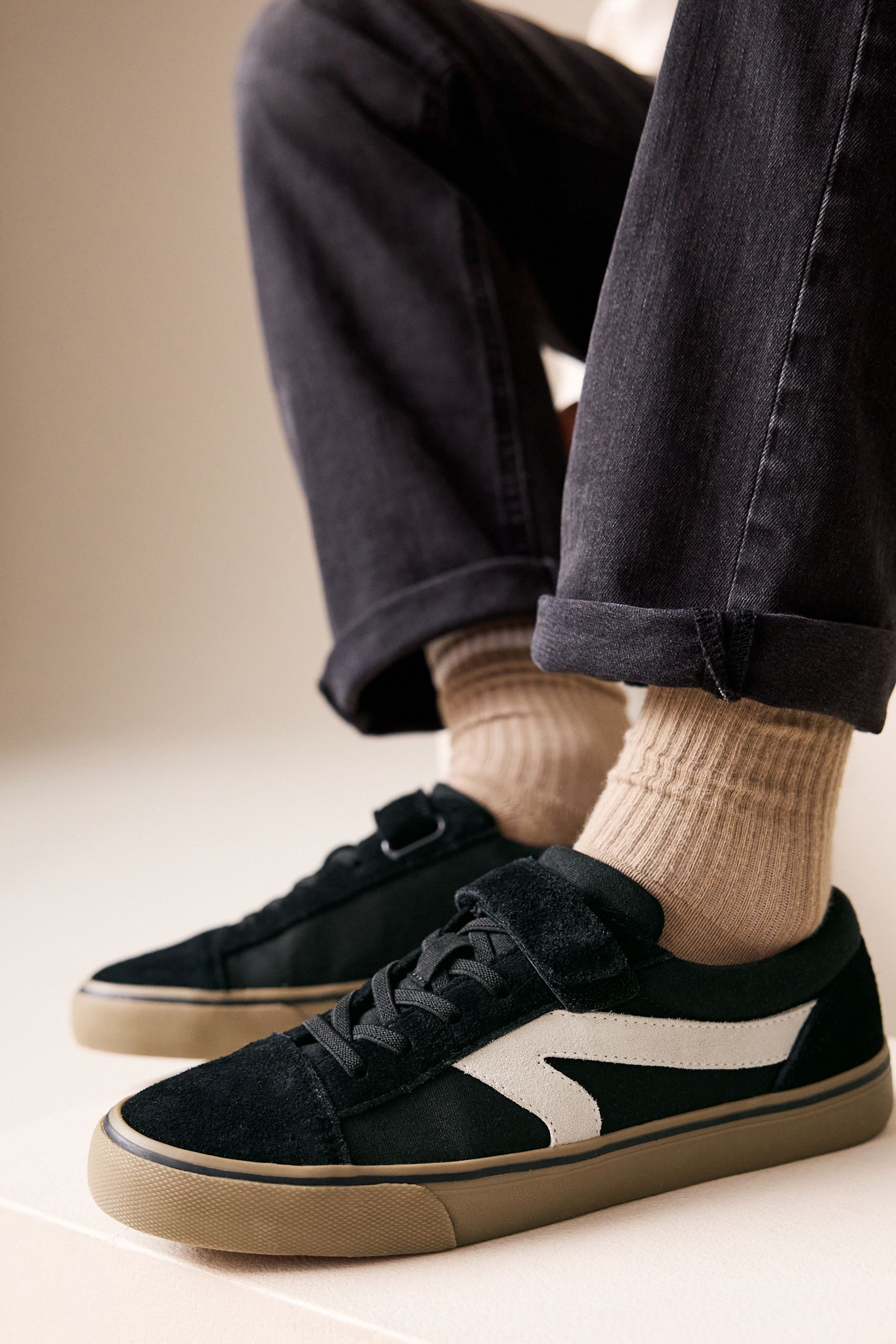 Next Sneaker mit Klettverschluss und Elastikschnürung Sneaker (1-tlg)