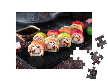 puzzleYOU Puzzle Regenbogen-Sushi-Rolle mit Lachs und Avocado, 48 Puzzleteile, puzzleYOU-Kollektionen Sushi, Küche, Asiatisches Essen