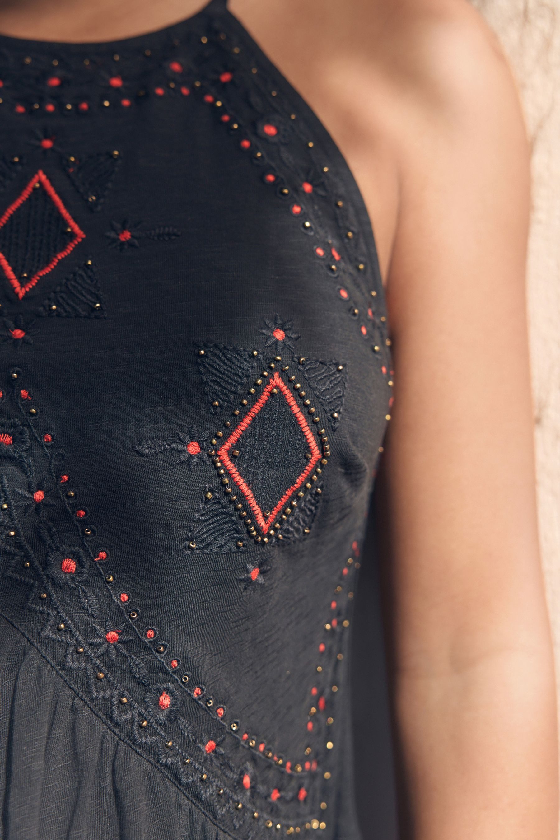 Next Jerseykleid Jersey-Minikleid 100 % Baumwolle mit Stickerei (1-tlg)