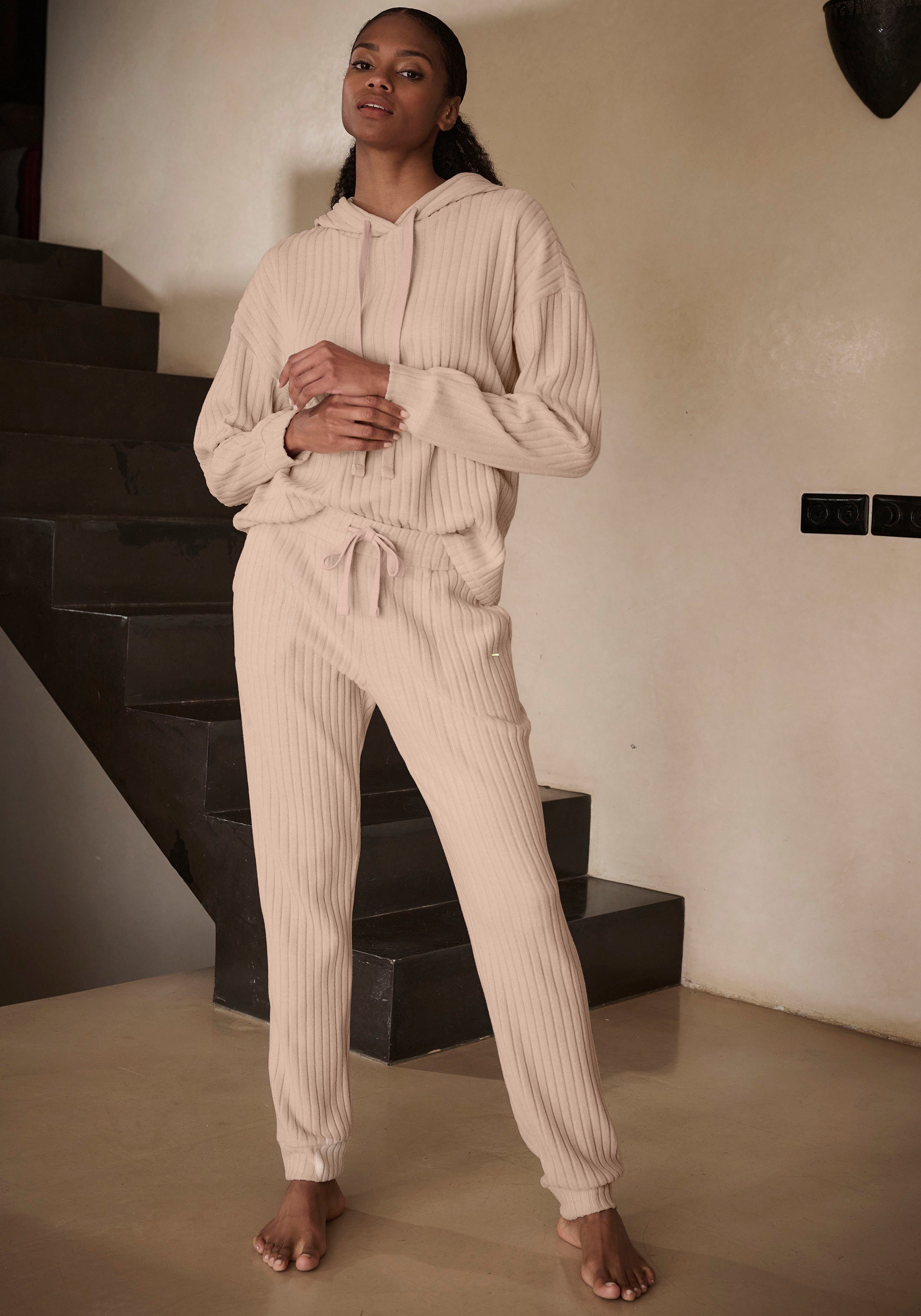 LASCANA Homewearhose Lounge-/ Strickhose mit praktischen Taschen, Loungewear