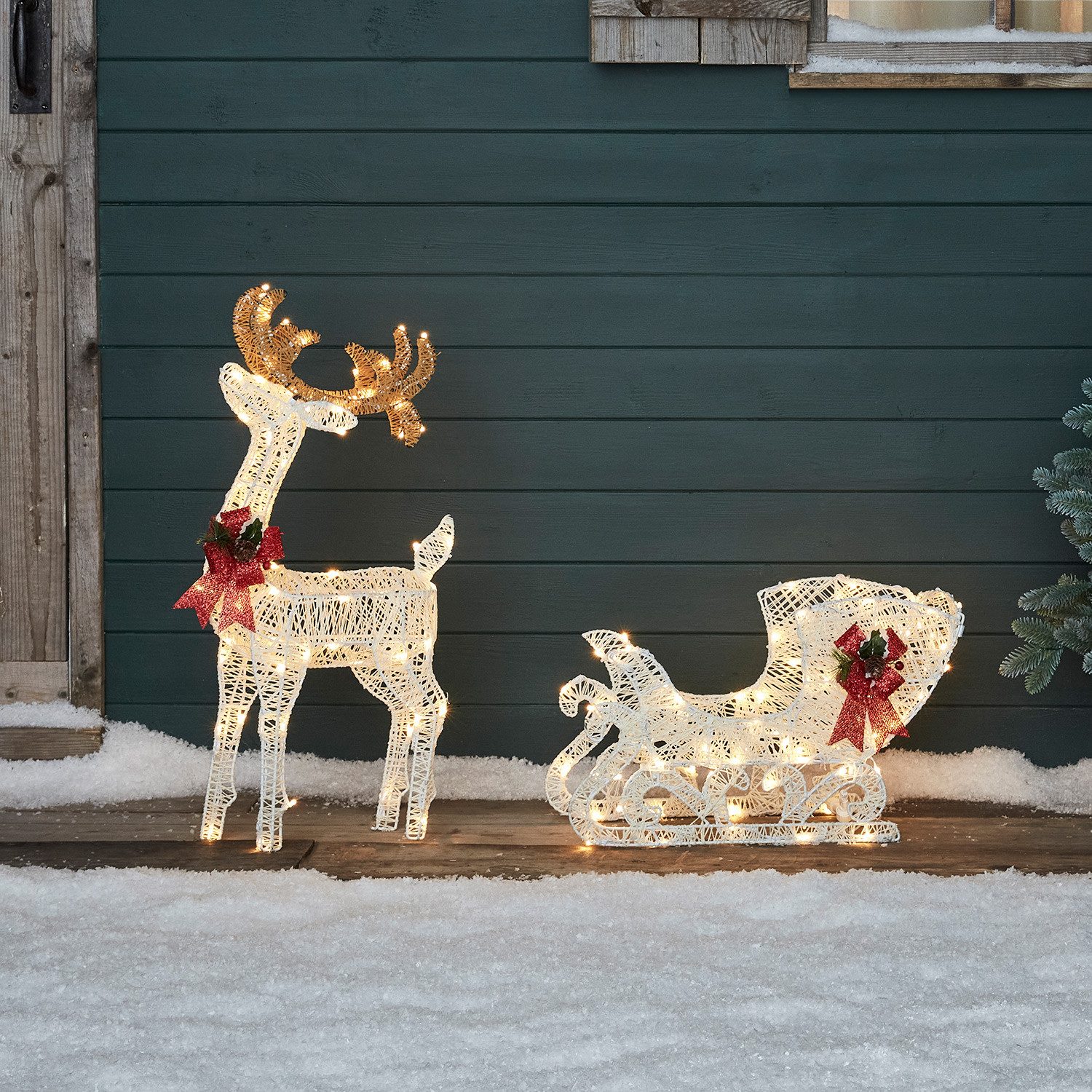 Lights4fun LED-Dekofigur Harewood LED Rentier mit Schlitten, Weihnachtsbeleuchtung, Höhe Rentier: 70cm