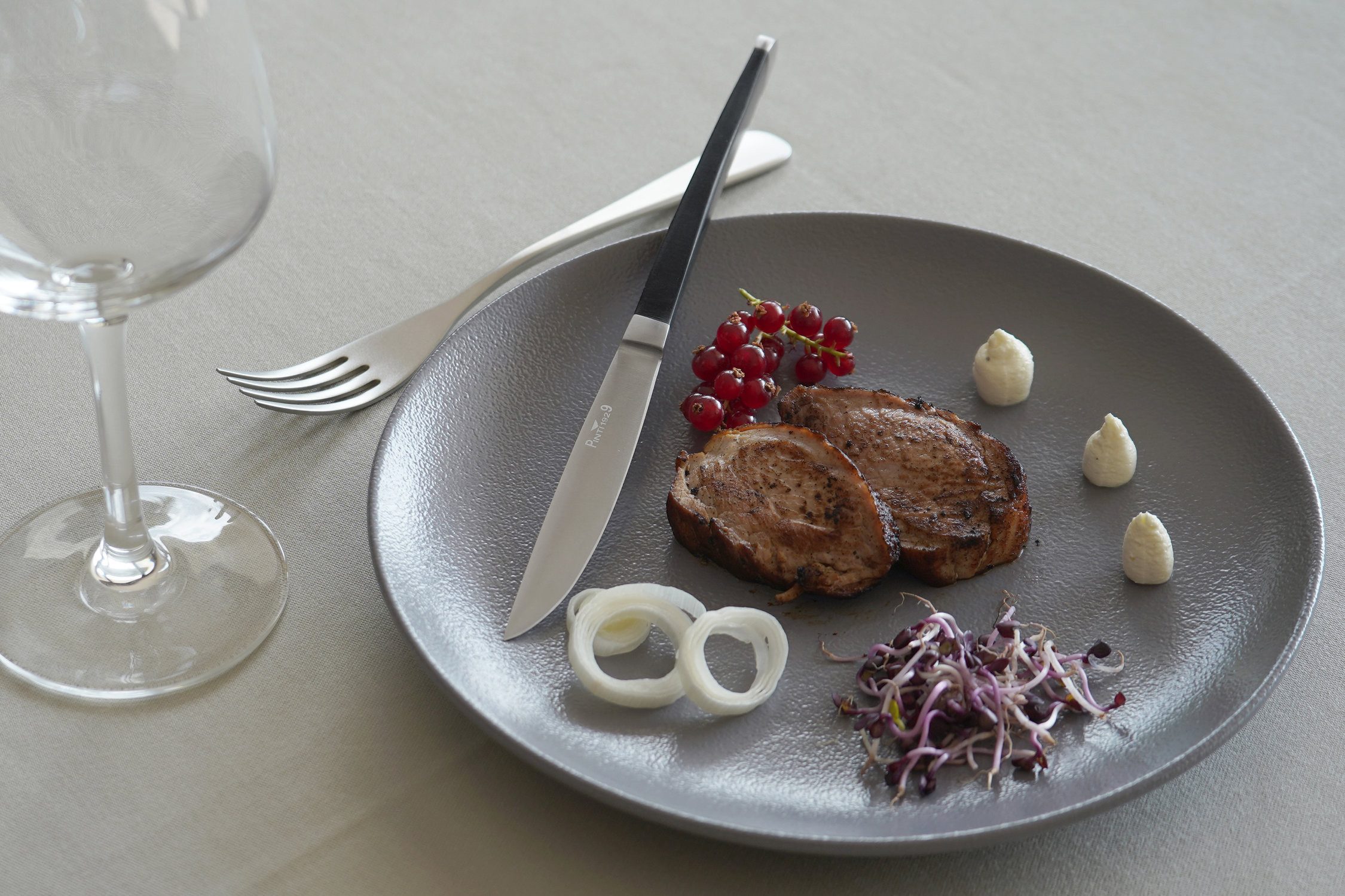 PINTINOX Steakmesser AUDREY ohne Sägeschliff (1 Stück), designt von dem Künstler Marcell Ziliani