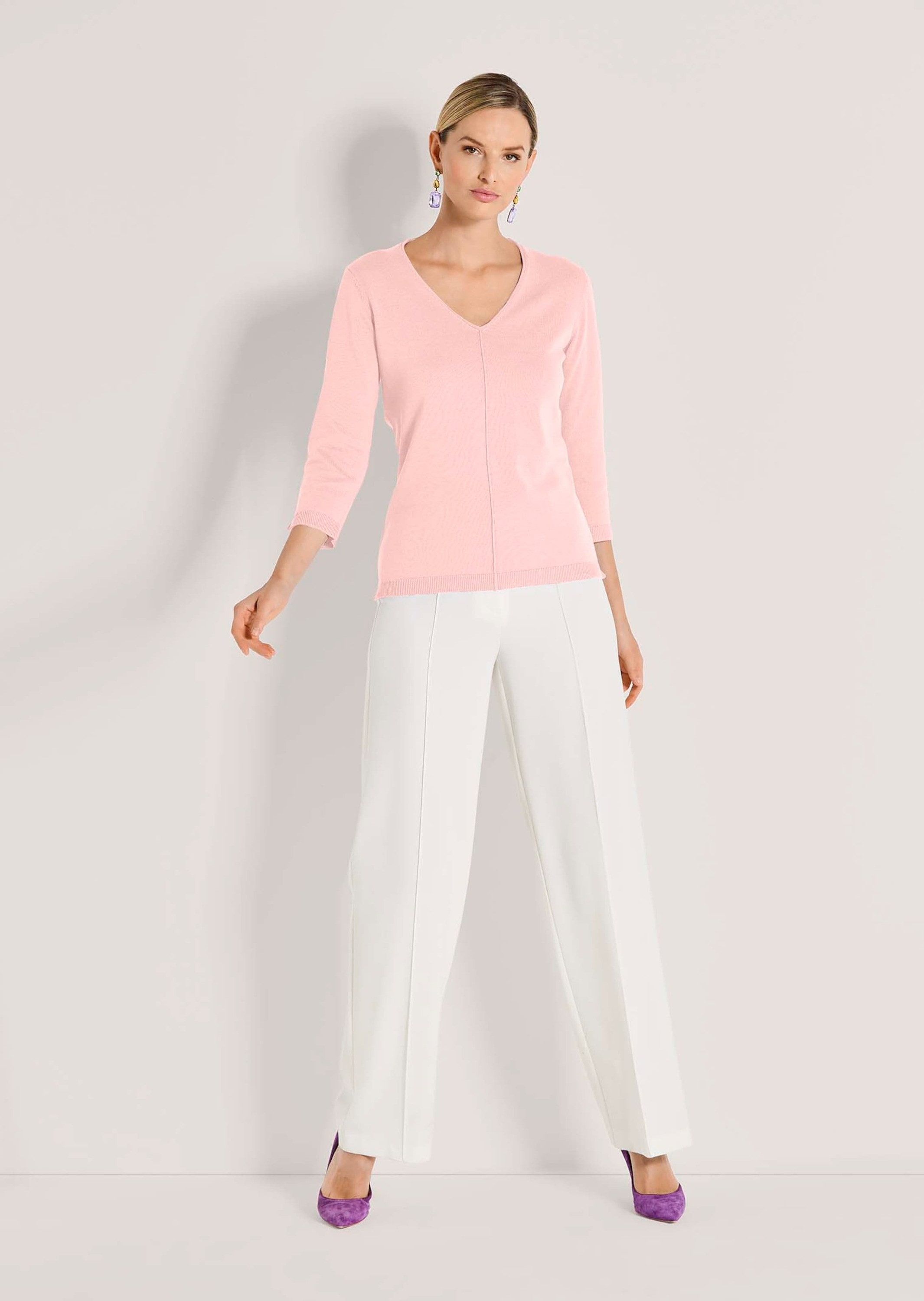 MADELEINE Strickpullover Schlichter Baumwollpullover mit V-Ausschnitt Basicshirt mit Ziernaht, Rippenblenden und Langarm