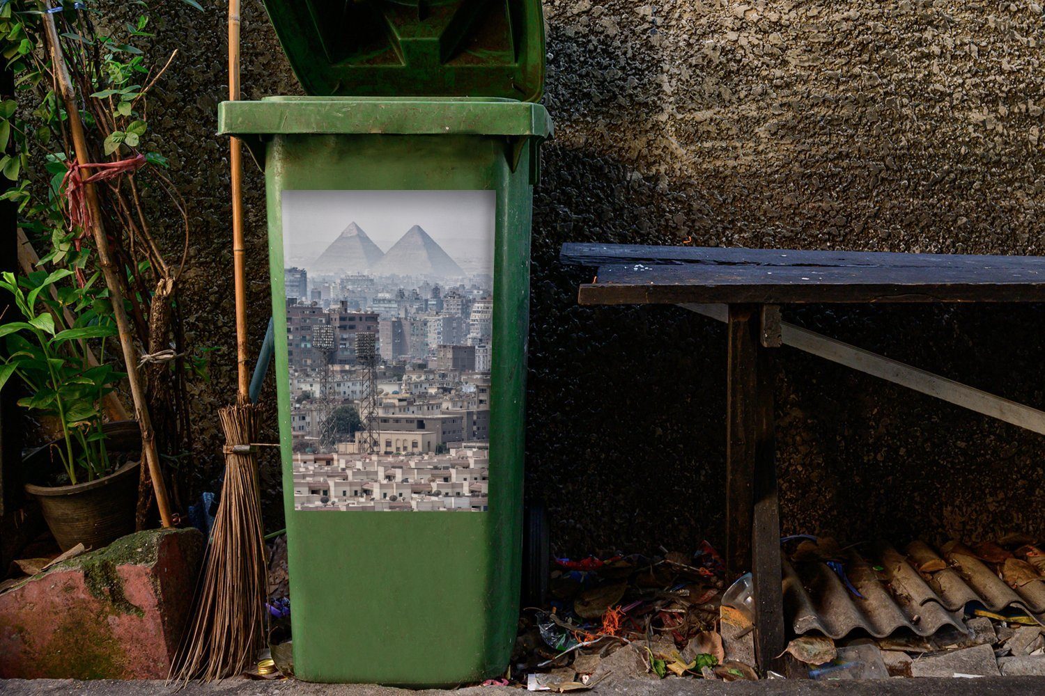 Abfalbehälter über (1 Container, MuchoWow Ägypten Blick Mülltonne, die St), Kairo, von Mülleimer-aufkleber, Sticker, Wandsticker Hauptstadt