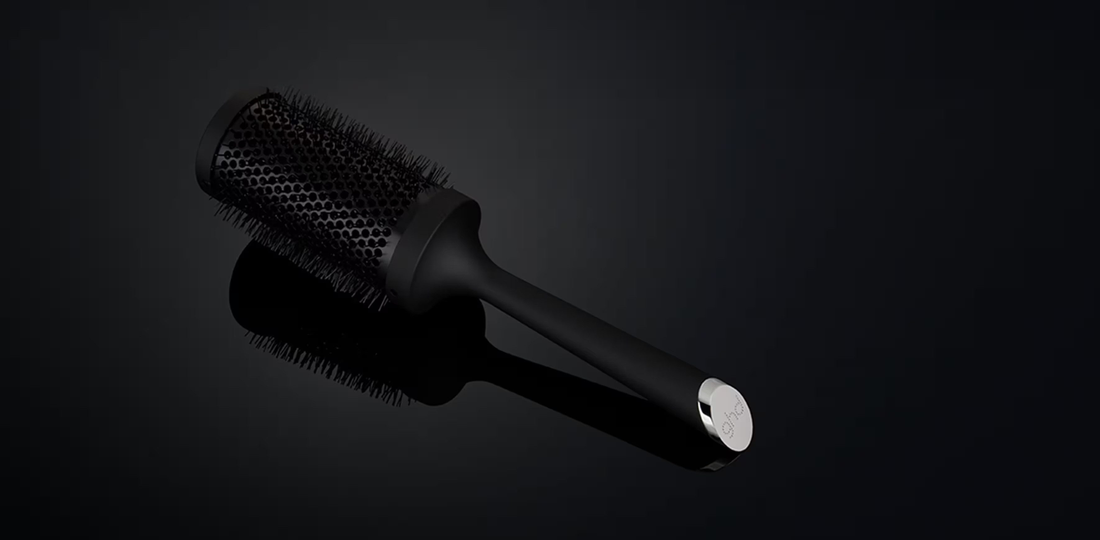 GHD Stylingbürste Ghd The Blow Dryer - Rundbürste - 55mm, 1-tlg., Ihr Keramikkörper speichert die Föhnwärme