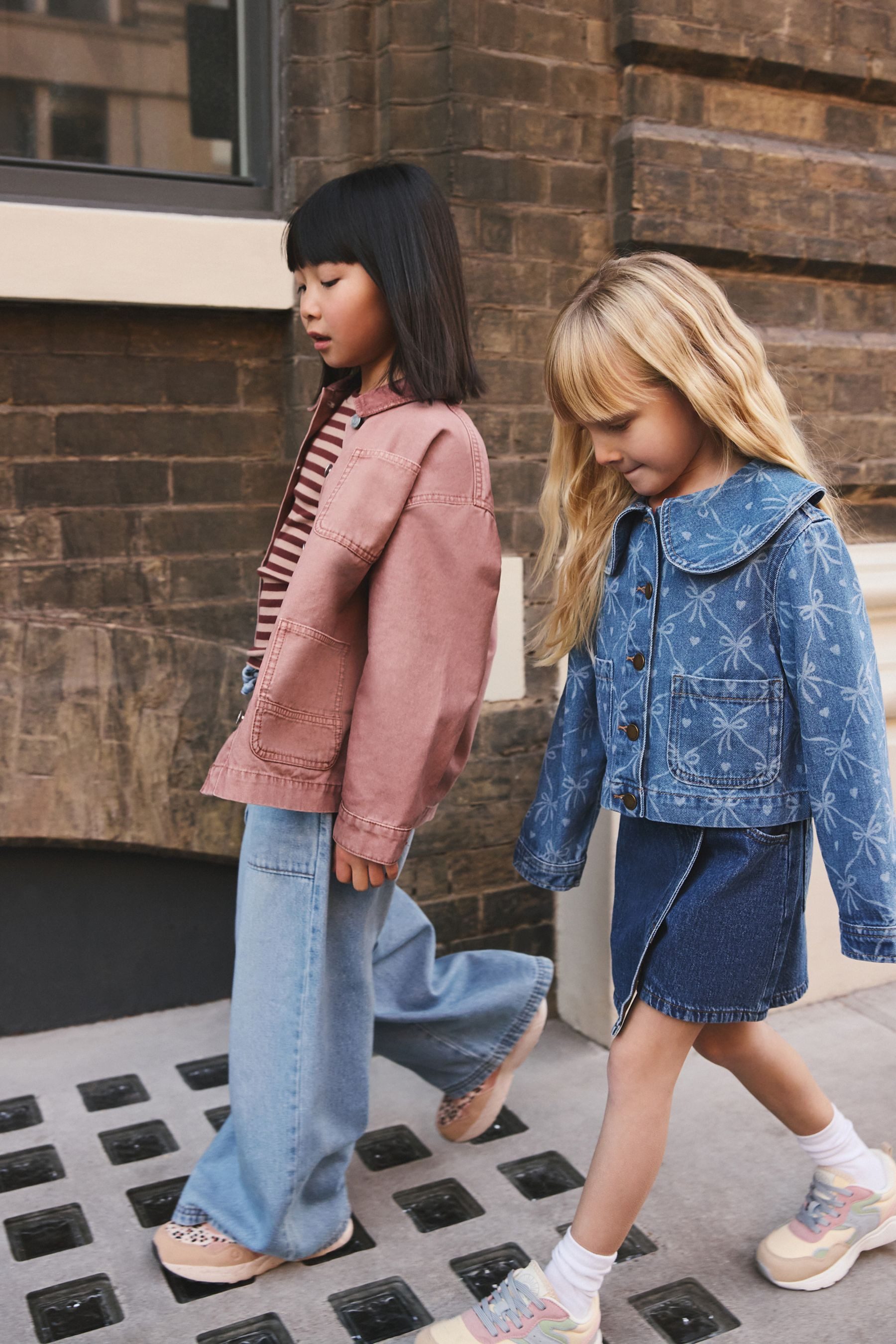 Next Kurzjacke Jacke mit Schleifen-Print (1-St)