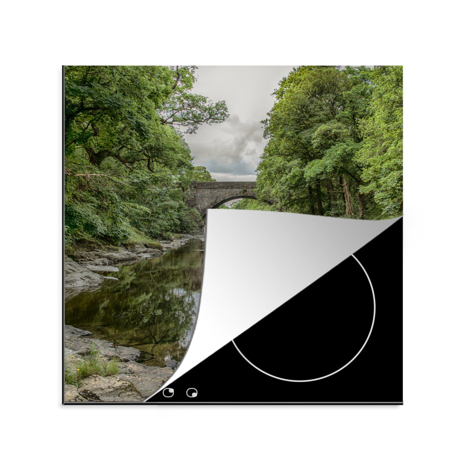 MuchoWow Herdblende-/Abdeckplatte Ein Steinbogen an einem Fluss, Vinyl, (1 tlg), 78x78 cm, Ceranfeldabdeckung, Arbeitsplatte für küche