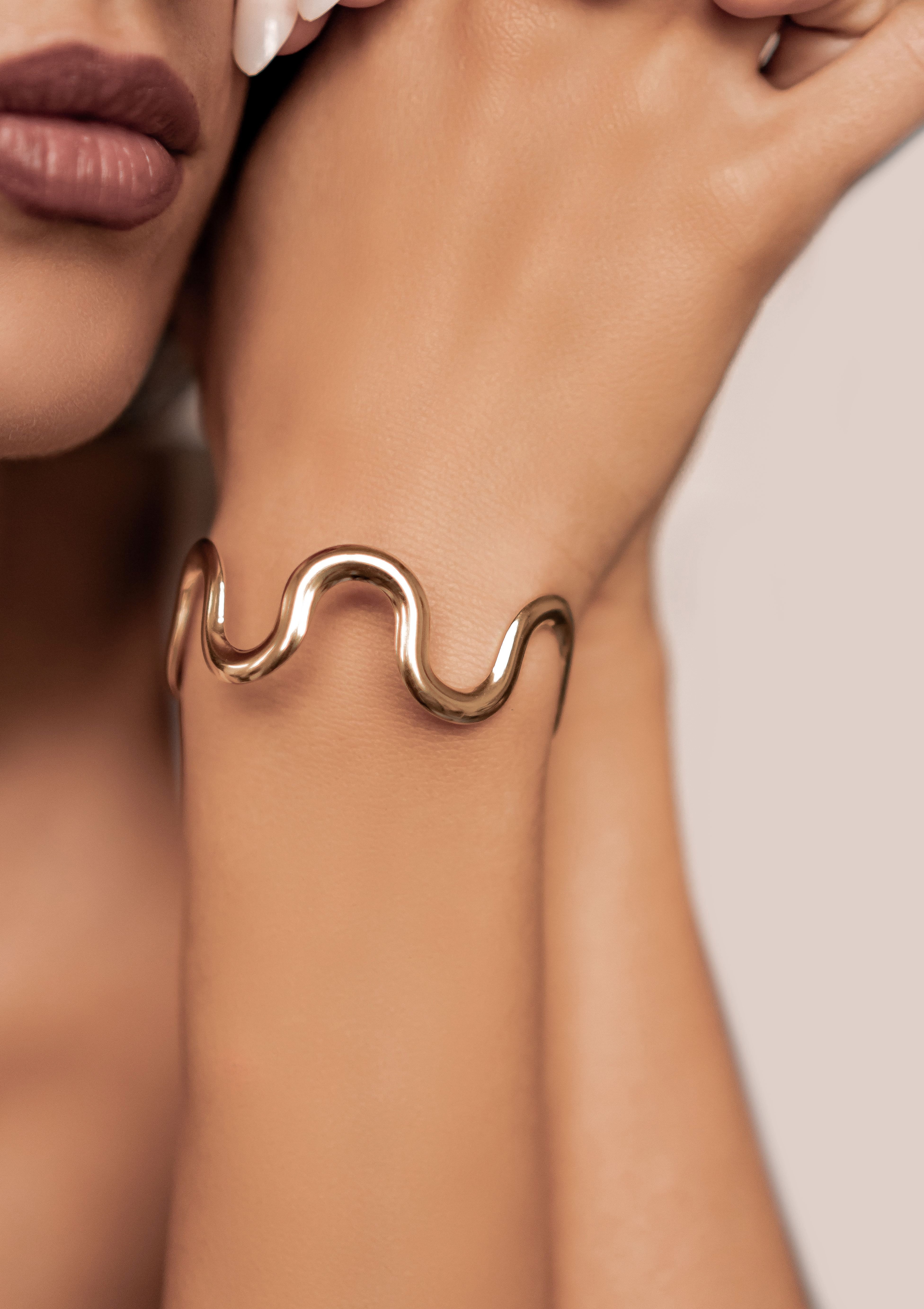 Hey Happiness Armspange Abstrakte Wellen, Offener Cuff Armreif, Eleganter E günstig online kaufen