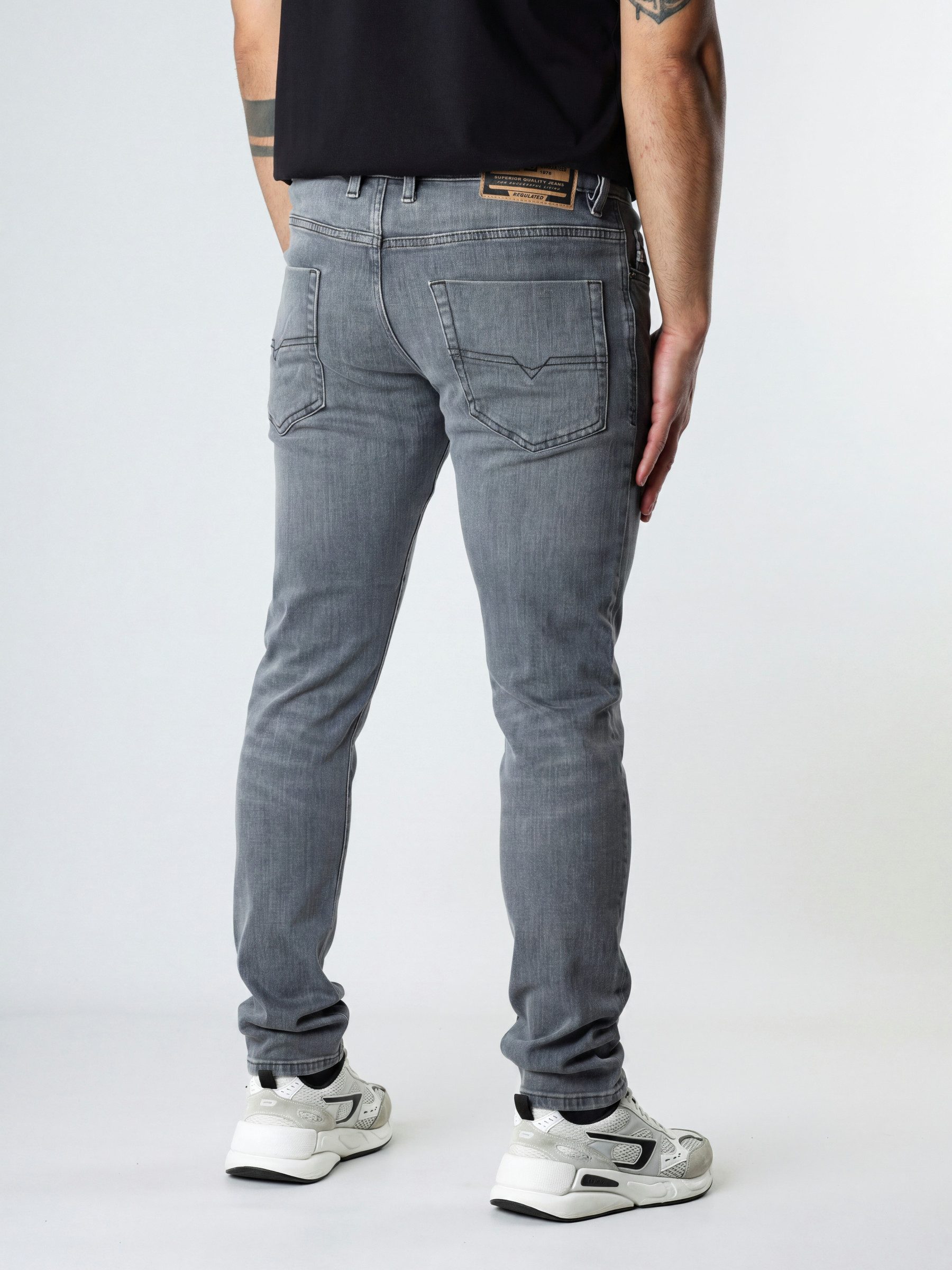 Diesel Skinny-fit-Jeans Schmale Röhrenjeans - TEPPHAR-X Leichter Denim, hoher Stretch