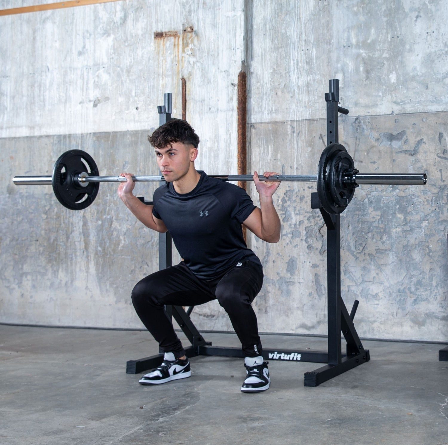VirtuFit Squat Rack VirtuFit Verstellbares Squatrek mit Dipsteunen