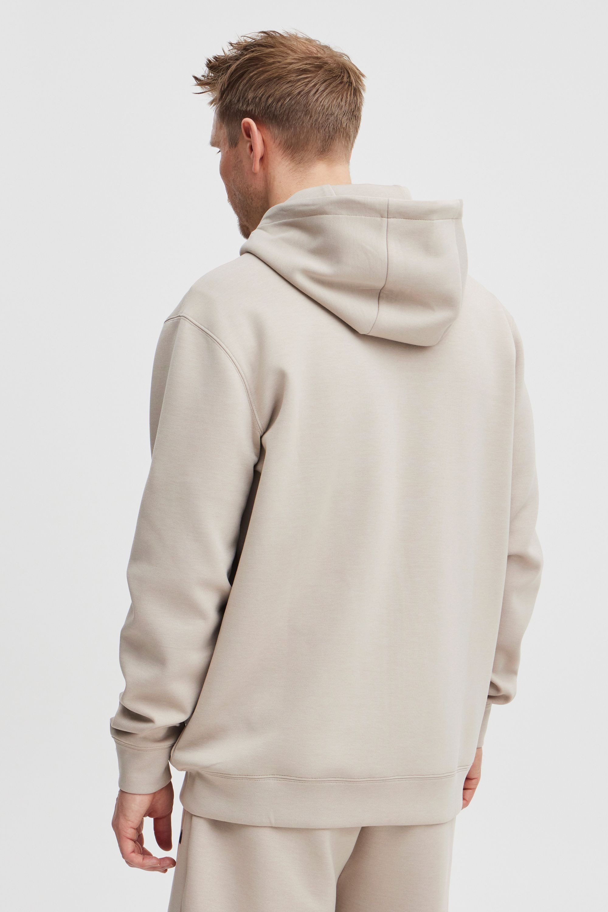 North Bend Sweatjacke NBTaro Sportliche Kapuzenjacke mit Kängurutasche
