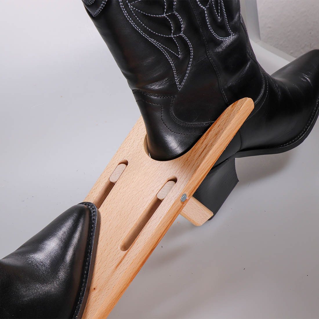 Langlauf Schuhbedarf Stiefelknecht Stiefelknecht Buchenholz platzsparend klappbar made in Germany, Made in Germany