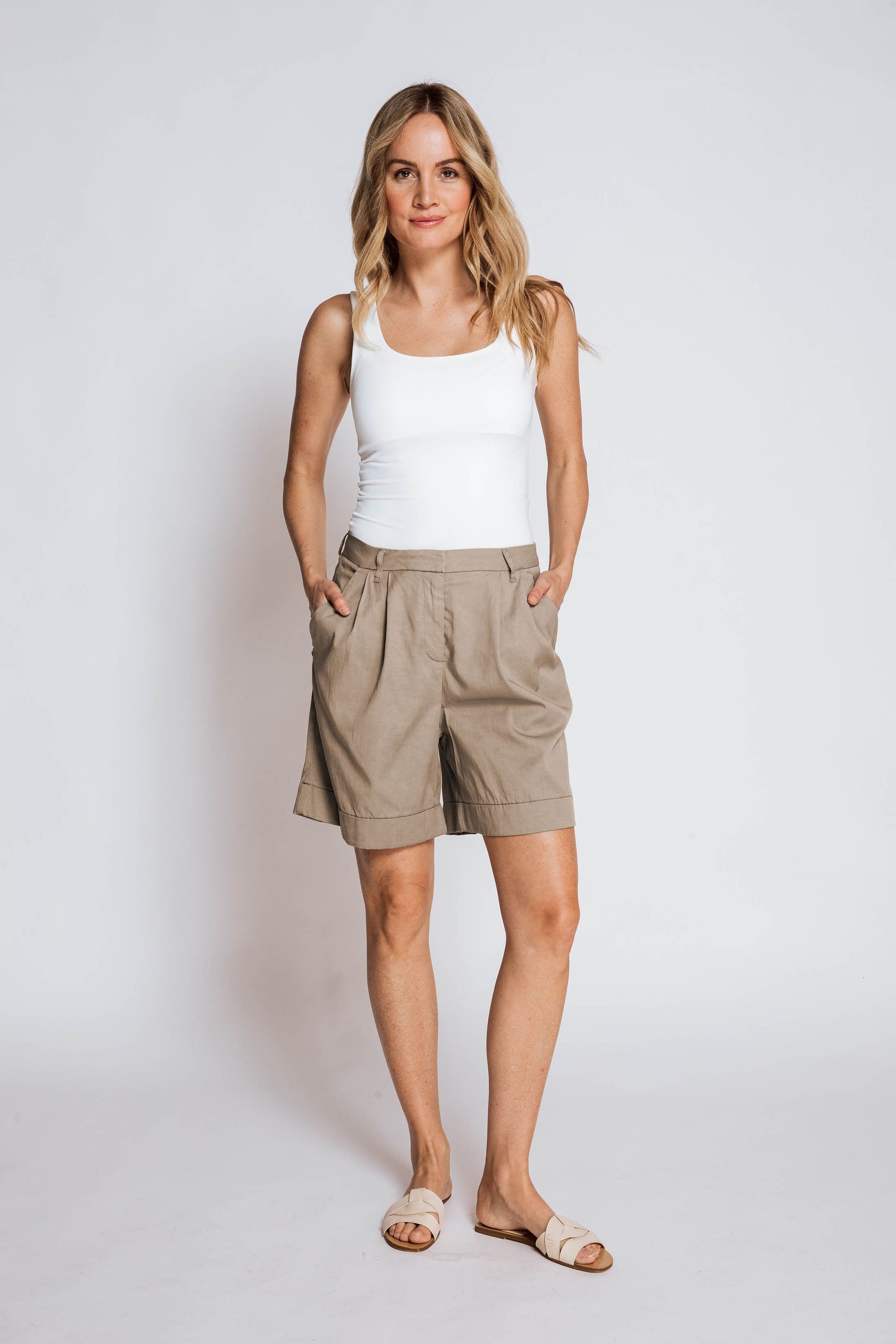 Zhrill Stoffhose Shorts ZHFJELLA Grün (0-tlg) günstig online kaufen