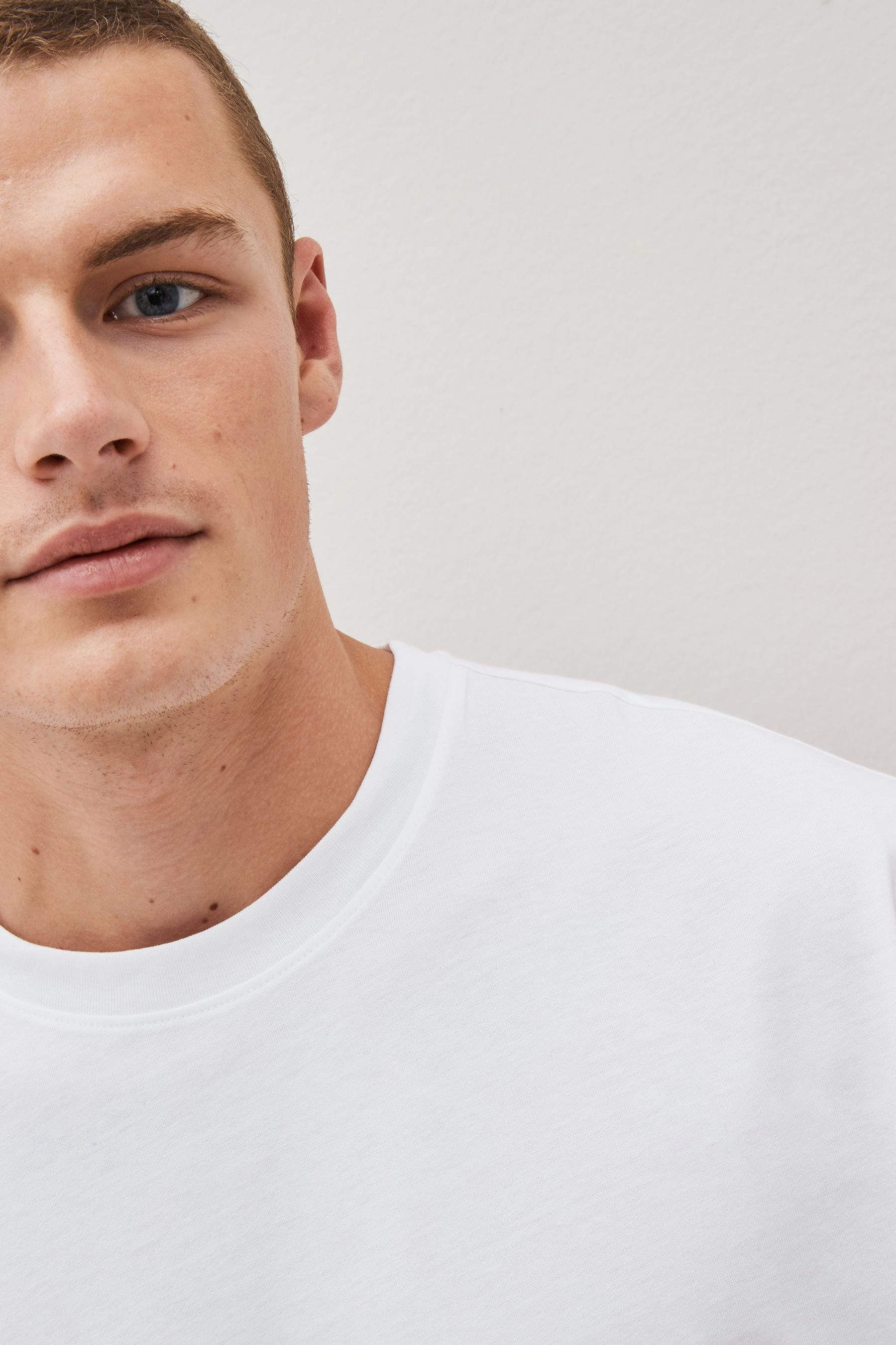 Next T-Shirt Rundhals-T-Shirt im Relaxed Fit (1-tlg)