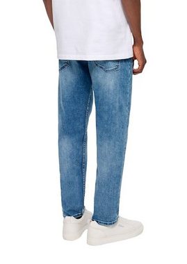 s.Oliver Tapered-fit-Jeans mit Label-Badge