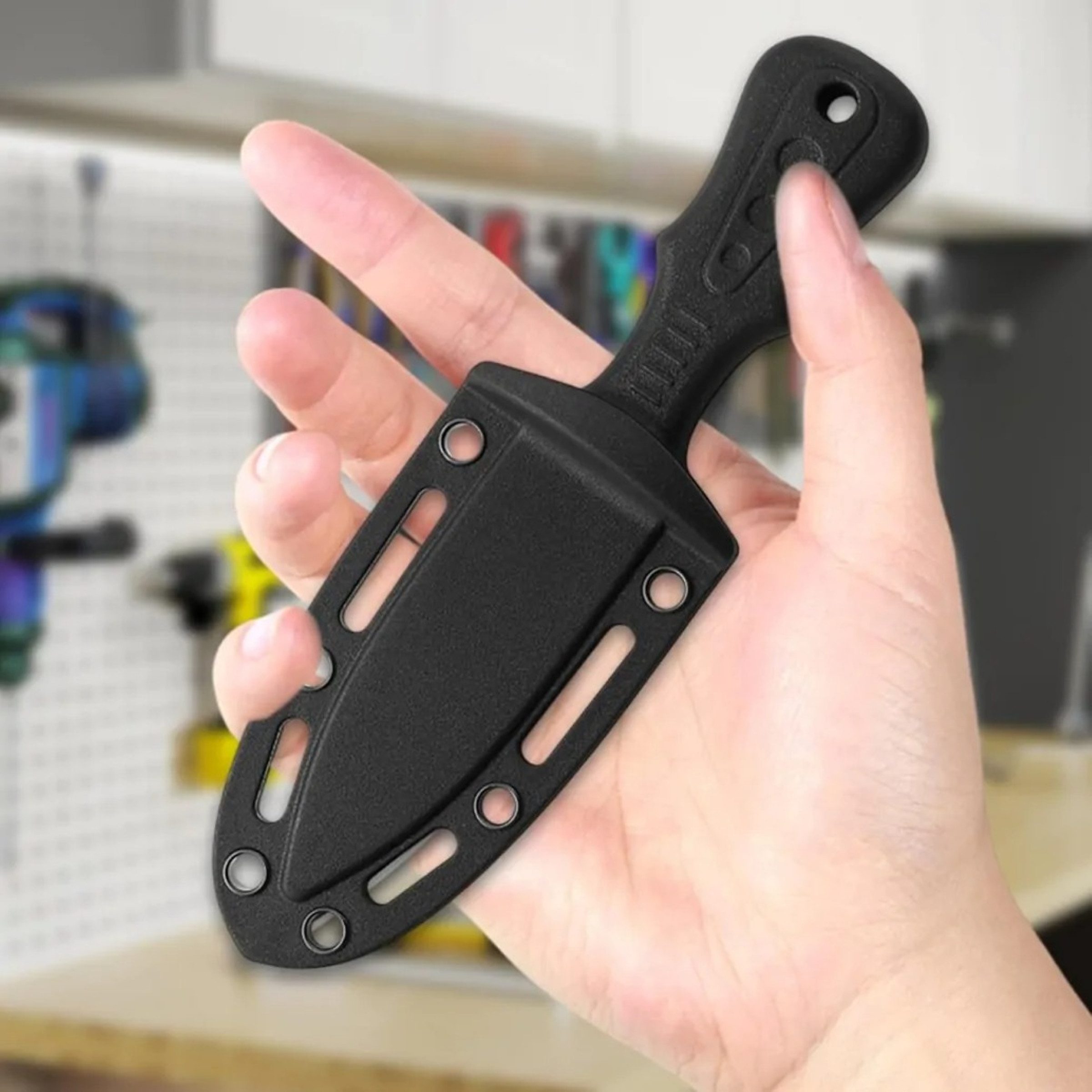 Foxter Taschenmesser Taktisches Outdoor Klappmesser Outdoor EDC 15 cm, (Taktisches Halsmesser EDC Set mit Kette Gürtelclip Cover, inkl. Schutzcover, Kette, Gürtelclip), Halsmesser, kompakt, leicht, ergonomischer Griff, Gürtelclip, Kette