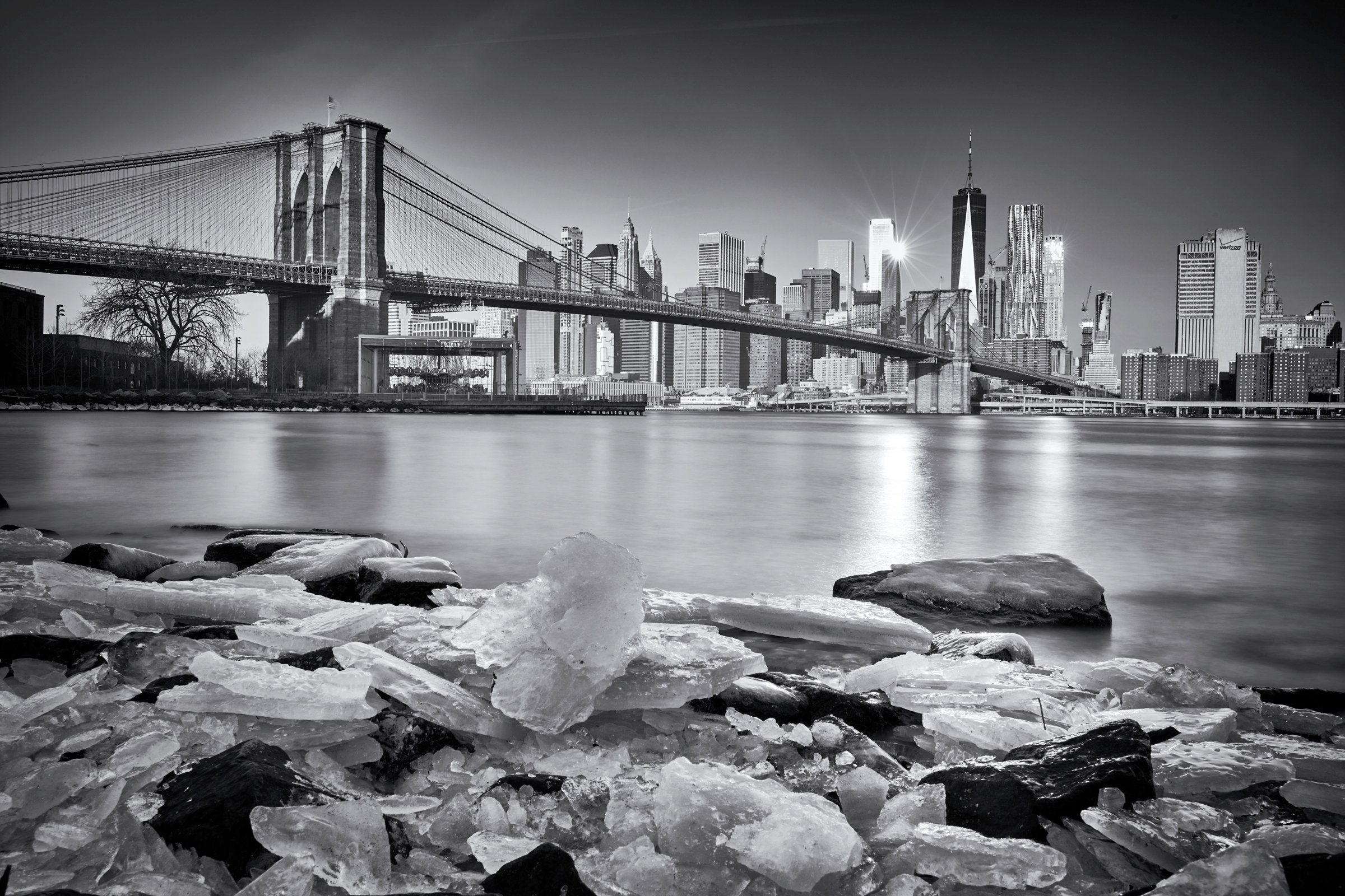 Papermoon Fototapete Photo-Art MARTIN FROYDA, NEW YORK - BROOKLYN BRIDGE