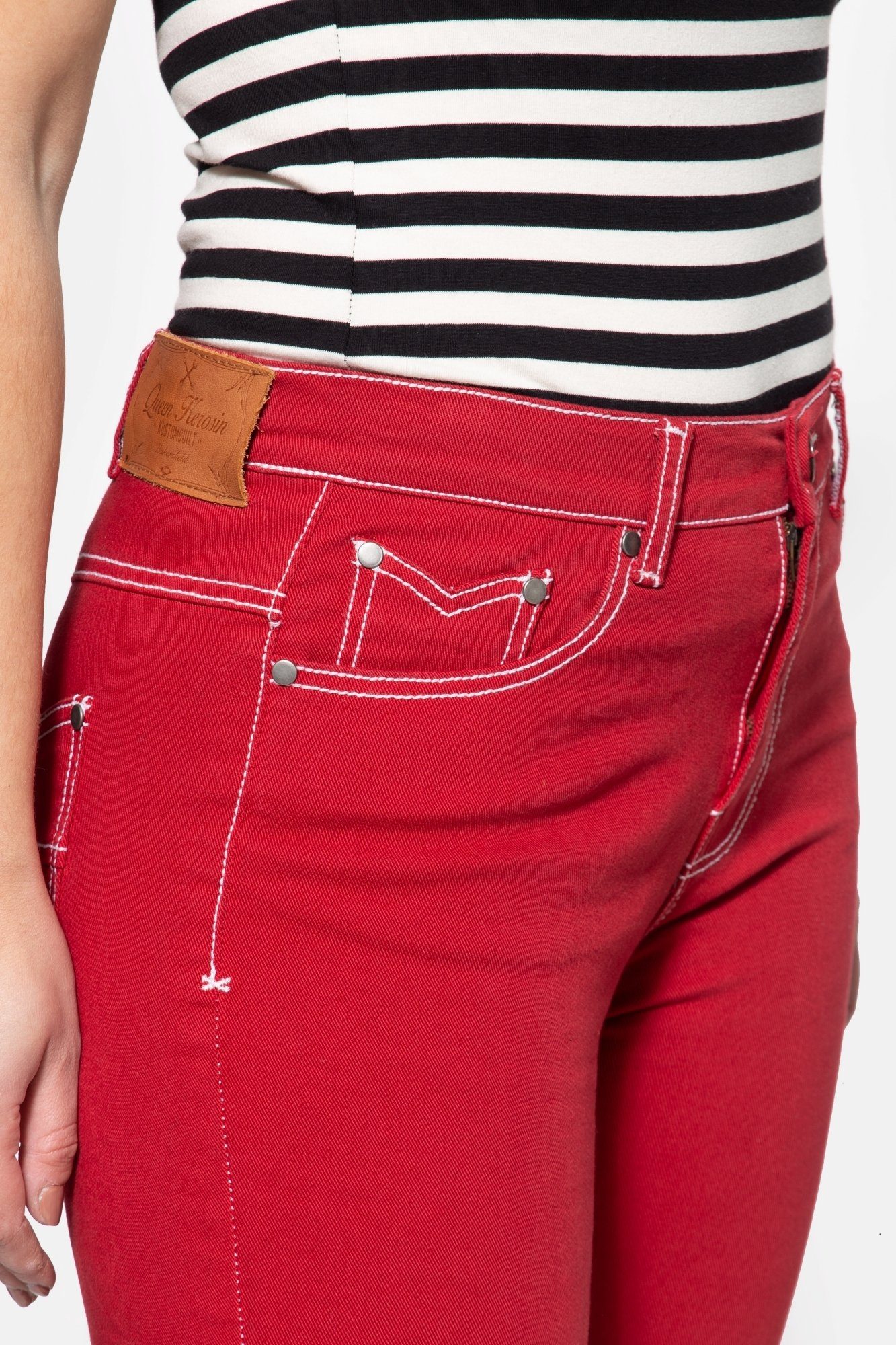 5-Pocket-Design Caprijeans rot Betty im QueenKerosin