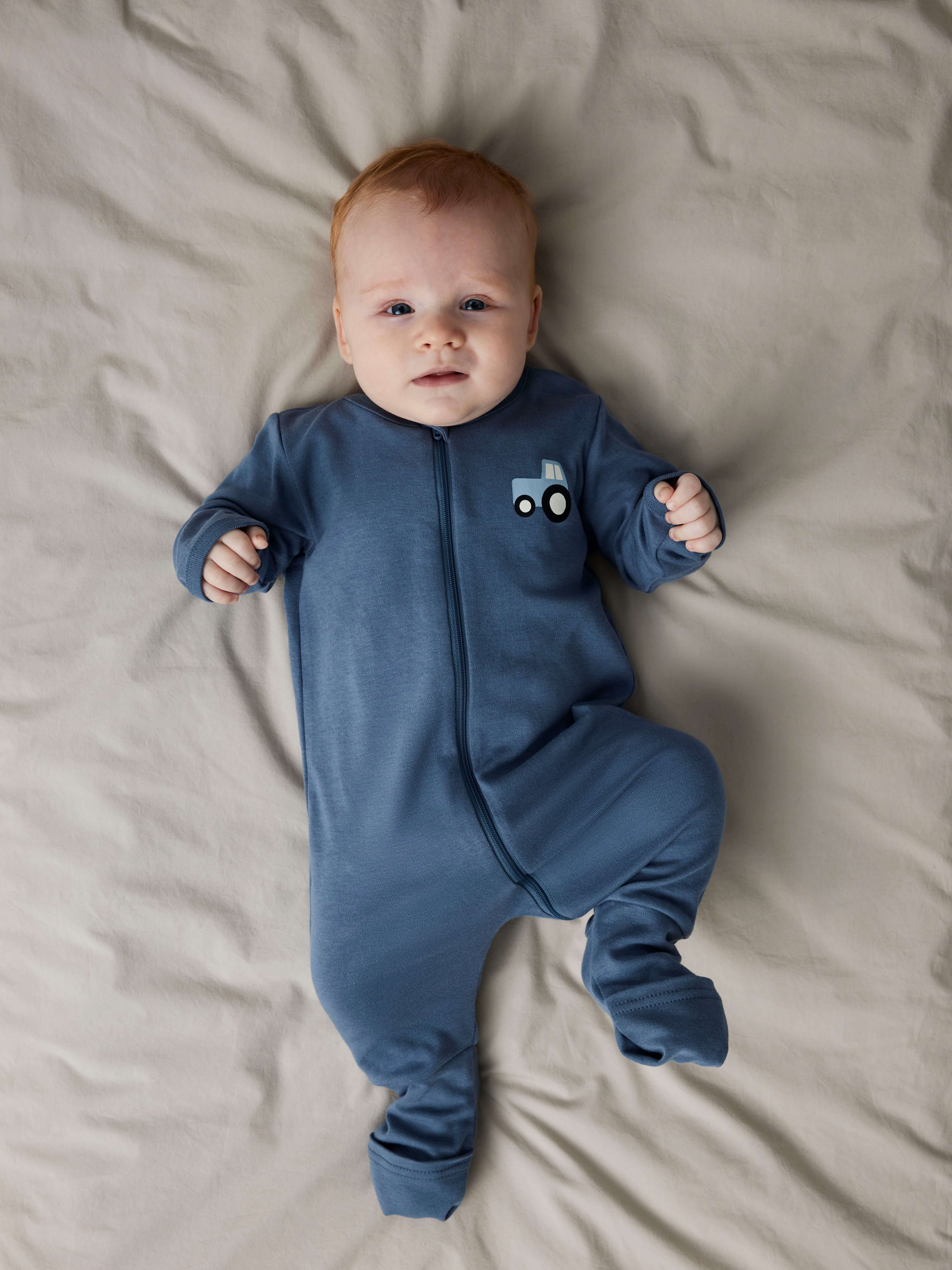 Name It Schlafanzug NBMNIGHTSUIT 2P ZIP FF JET TRACTOR NOOS (Packung, 2 tlg) aus Baumwolle, regular fit, mit Reißverschluss