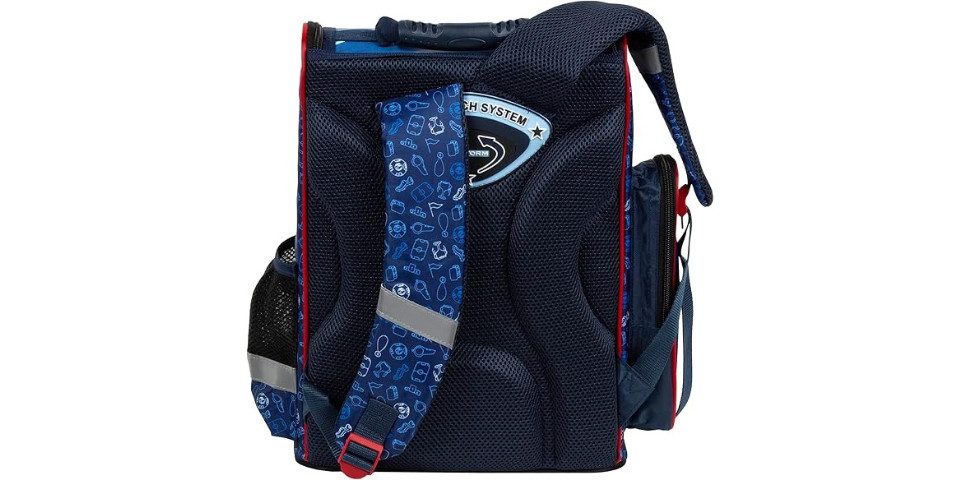 GOLDKIDS Schulranzen für Jungen - Schul-Rucksack für Kinder (mit Federmäppchen - Schuhbeutel, 1-tlg., und Hausaufgabenheft), Fußball Motiv - 1-3 Klasse