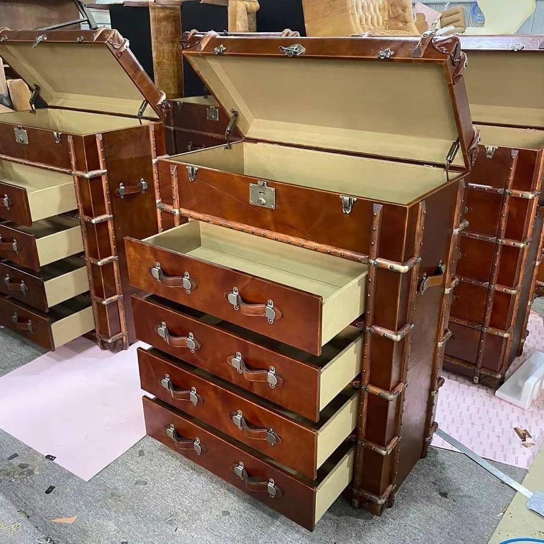 Tresenkommode Neue Luxus-Kommode im Vintage-Retro-Design mit Lederkoffer