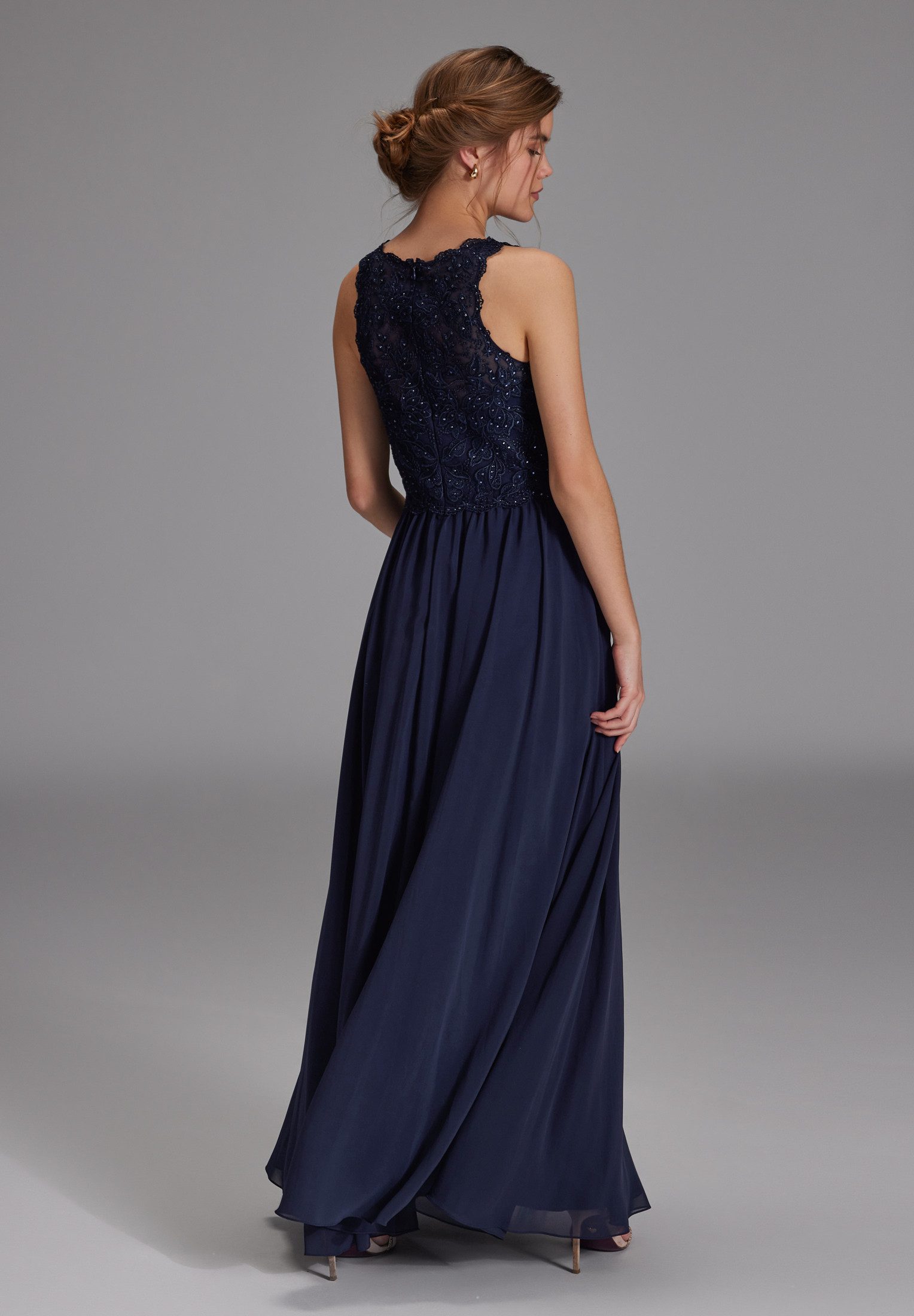 Hey Kyla Abendkleid - High-closed-Abendkleid mit floraler Spitze Taillierte günstig online kaufen