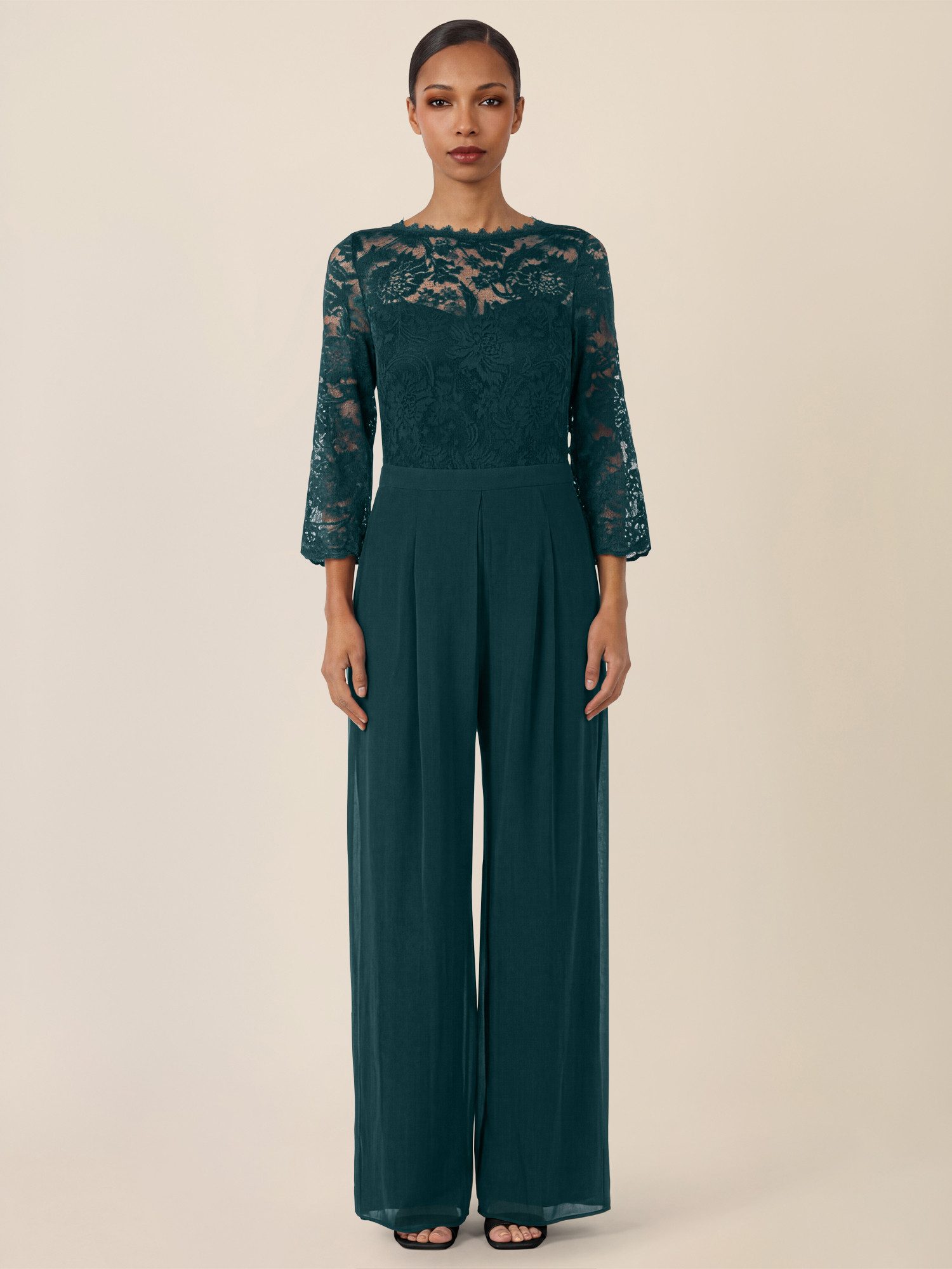 Apart Jumpsuit aus Spitze und Chiffon mit weitem Bein