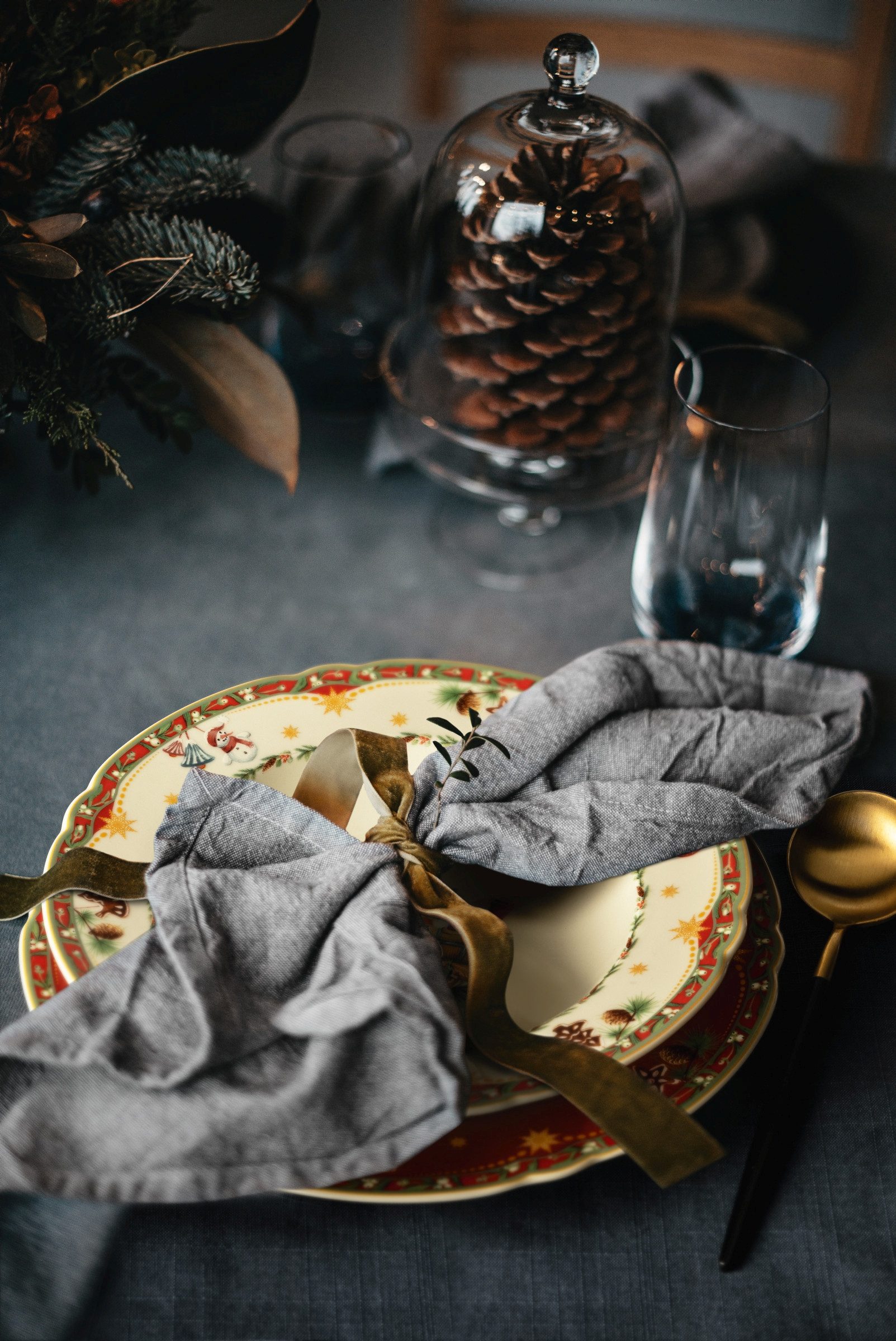 Seltmann Weiden Suppenteller Marieluise - Weihnachtsnostalgie, (1 St), Teller rund 23 cm