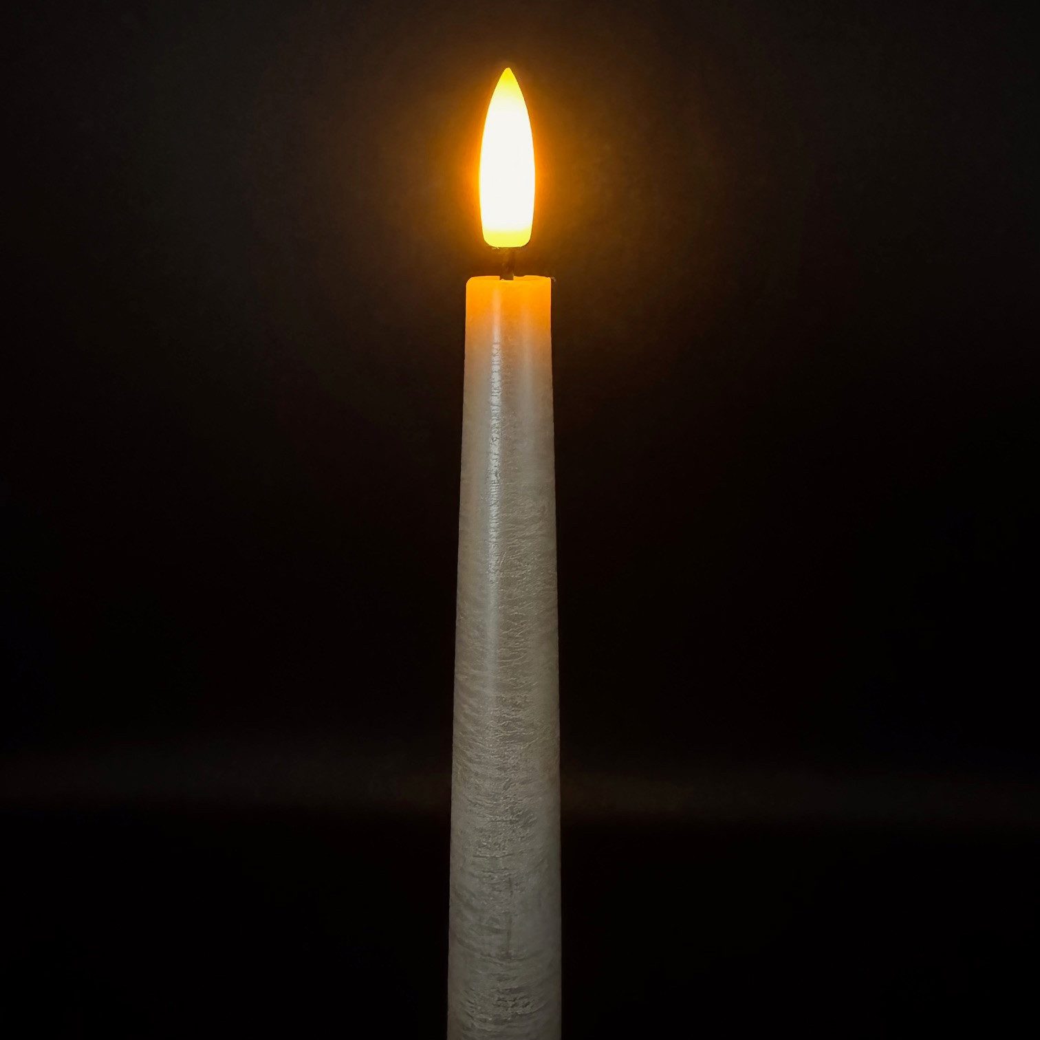 Online-Fuchs LED-Kerze 4er Set Stabkerzen XL in Weiß metallic mit 6-Stunden günstig online kaufen