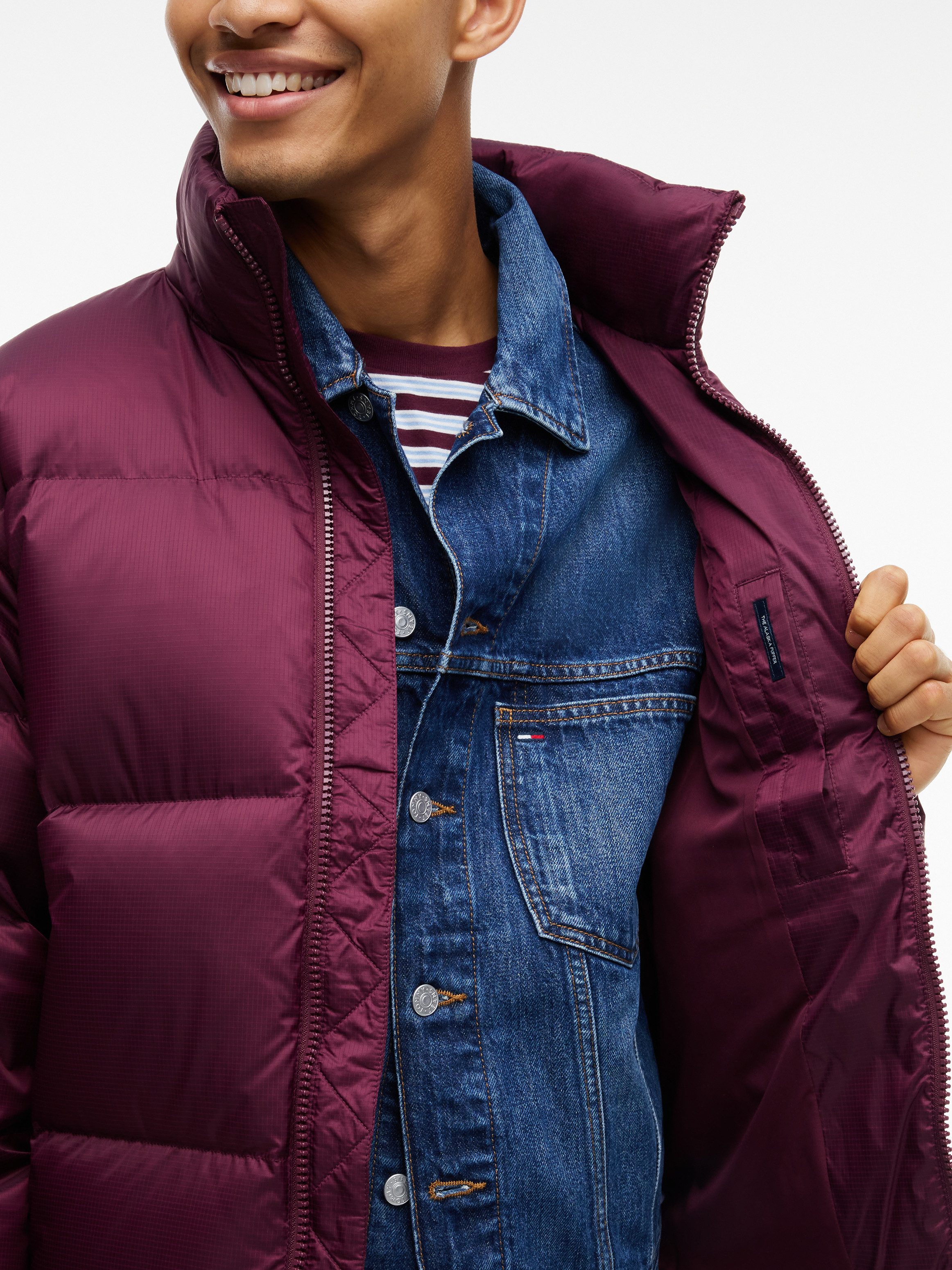 Tommy Jeans Steppjacke ALASKA DOWN PUFFER Daunenjacke Regular fit mit abnehmbarer Kapuze – Bild 3 von 5